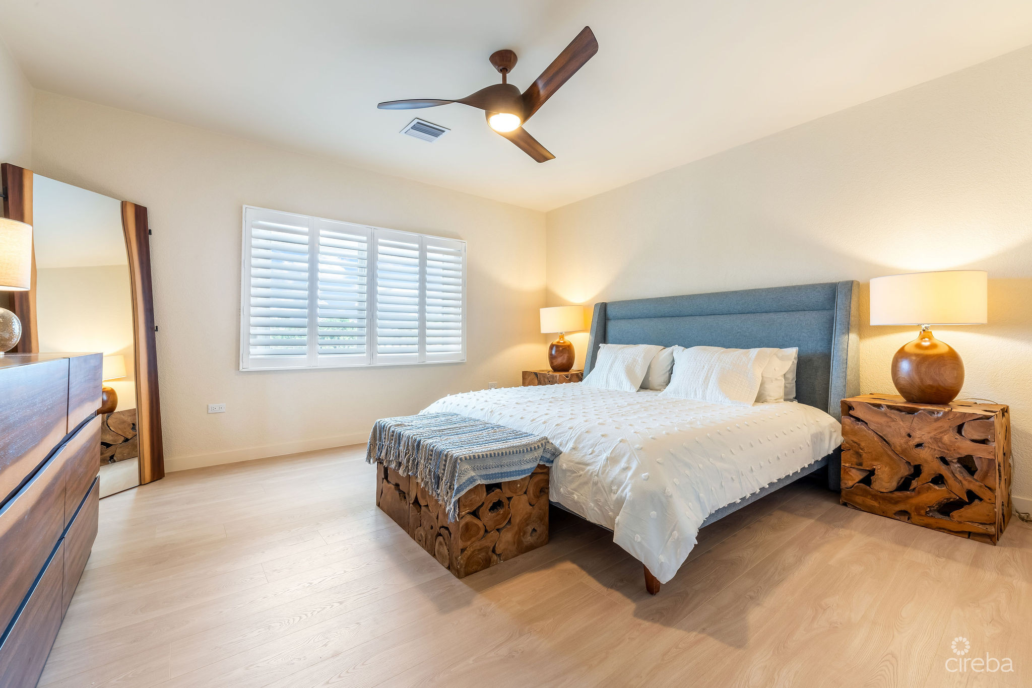 SUPERB VALUE AND VIEWS ON SPOTTS BEACH – 15 CORAL BAY VILLAGE