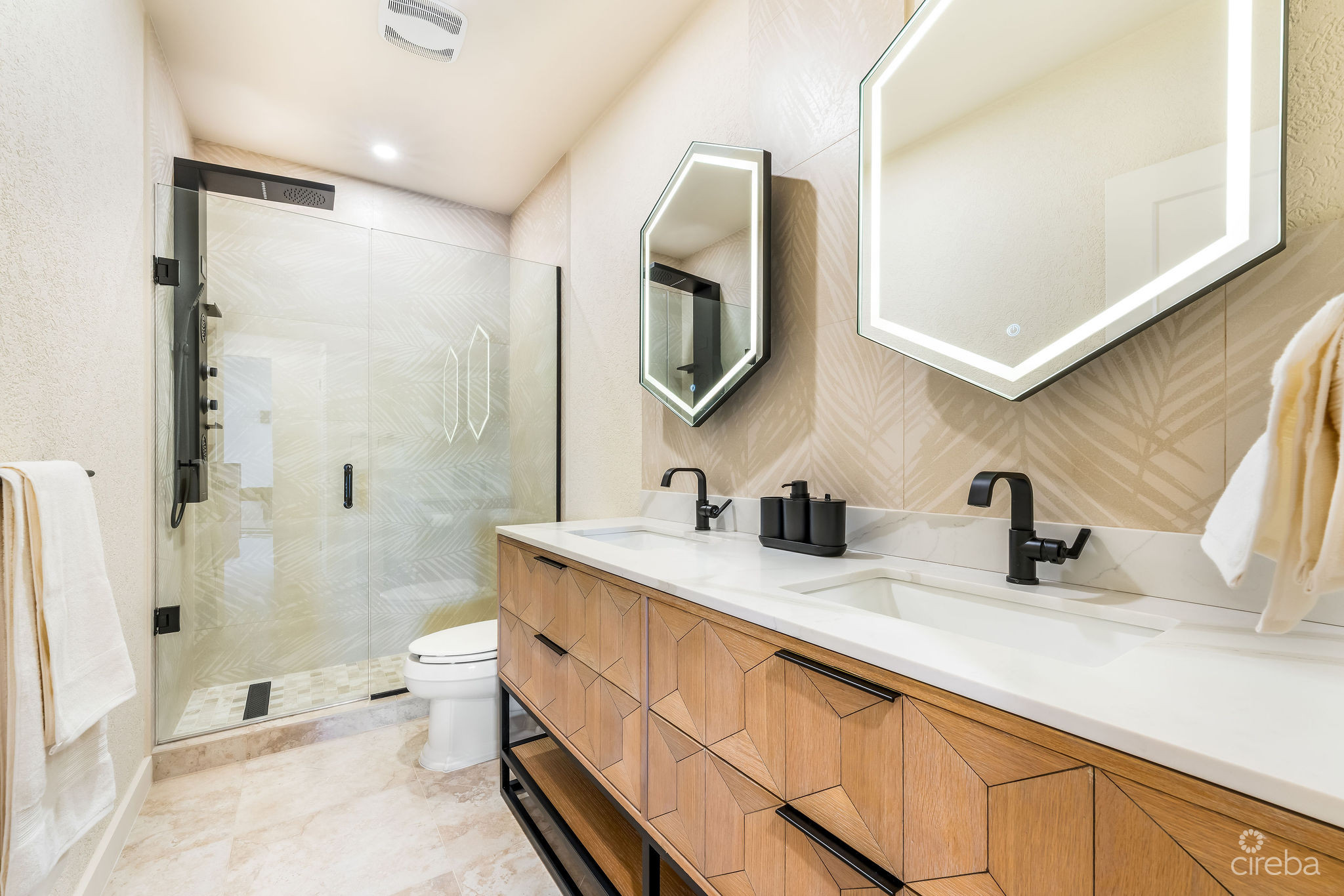 SUPERB VALUE AND VIEWS ON SPOTTS BEACH – 15 CORAL BAY VILLAGE