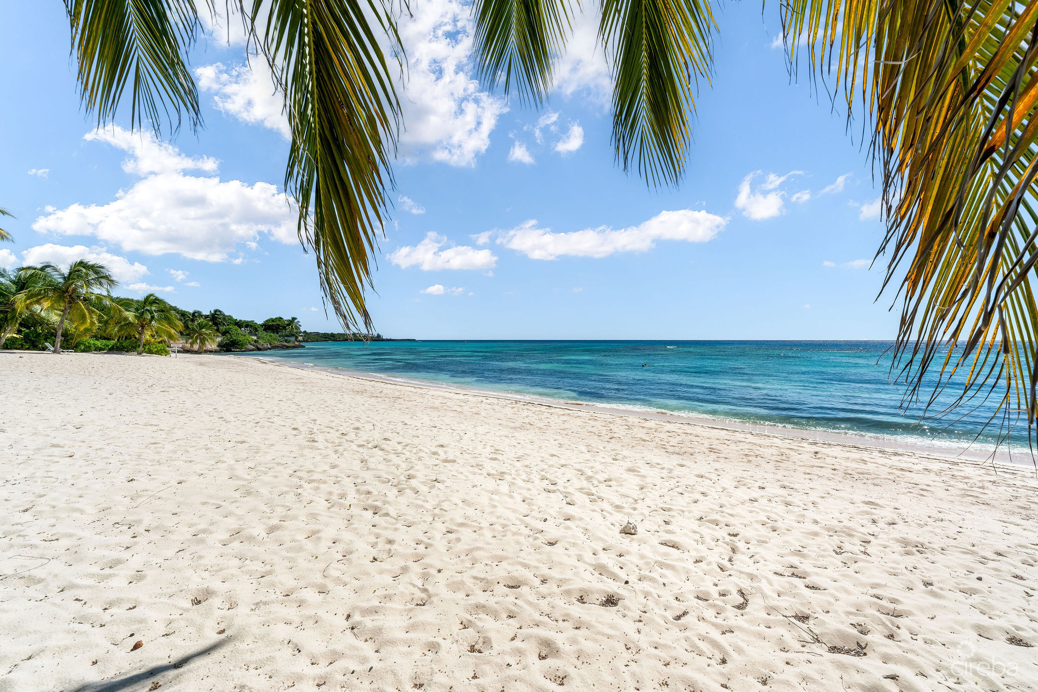 SUPERB VALUE AND VIEWS ON SPOTTS BEACH – 15 CORAL BAY VILLAGE