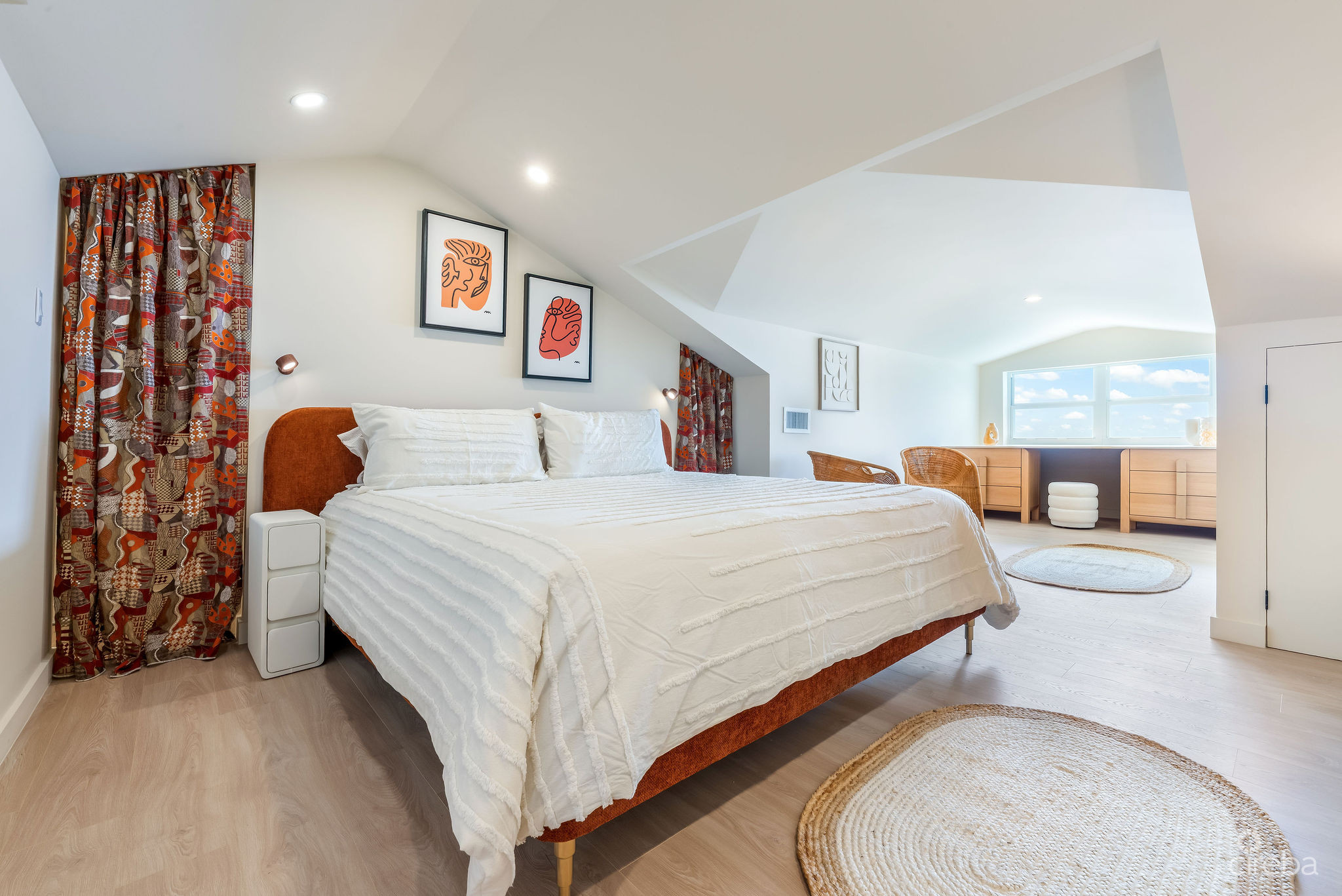 SUPERB VALUE AND VIEWS ON SPOTTS BEACH – 15 CORAL BAY VILLAGE