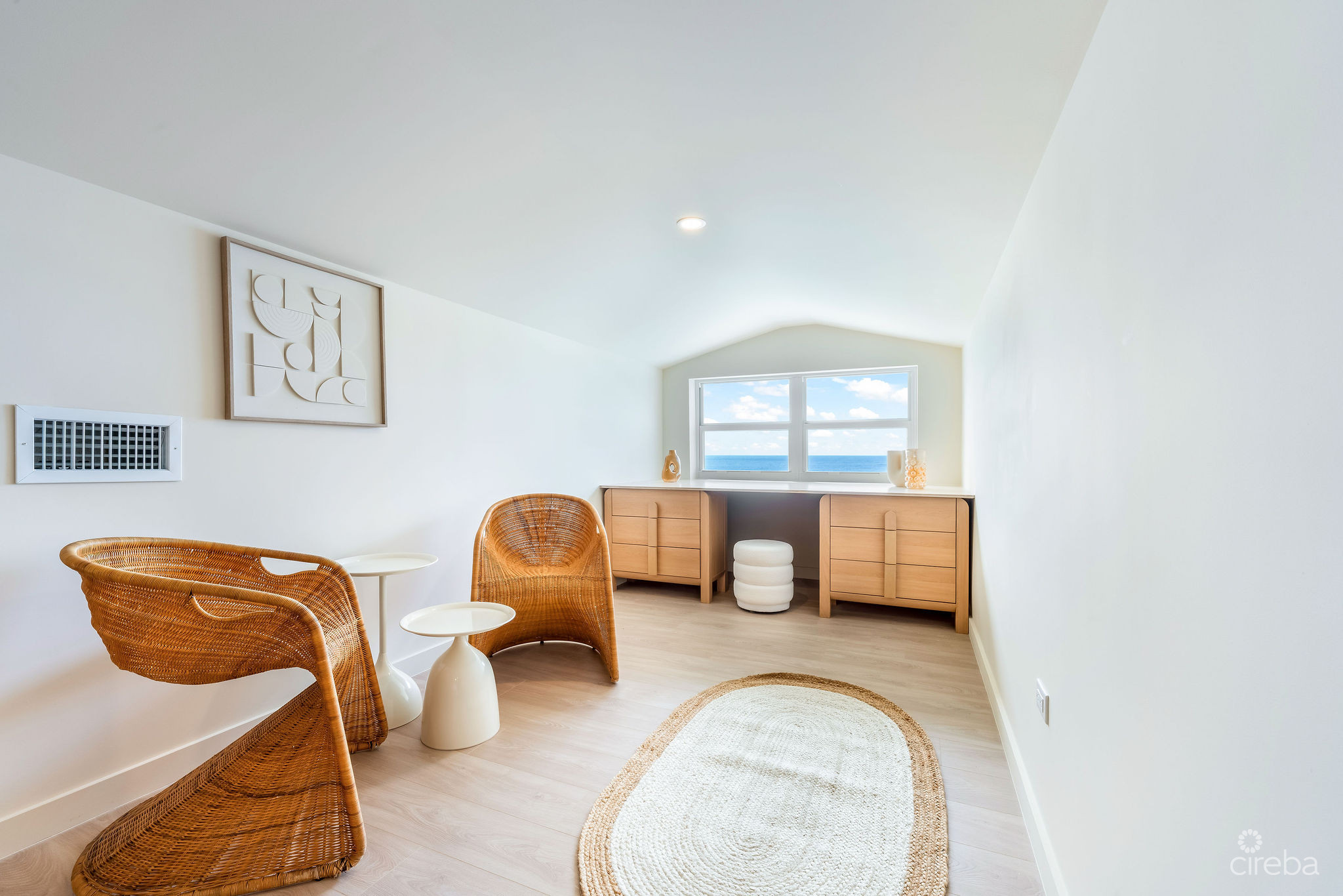 SUPERB VALUE AND VIEWS ON SPOTTS BEACH – 15 CORAL BAY VILLAGE