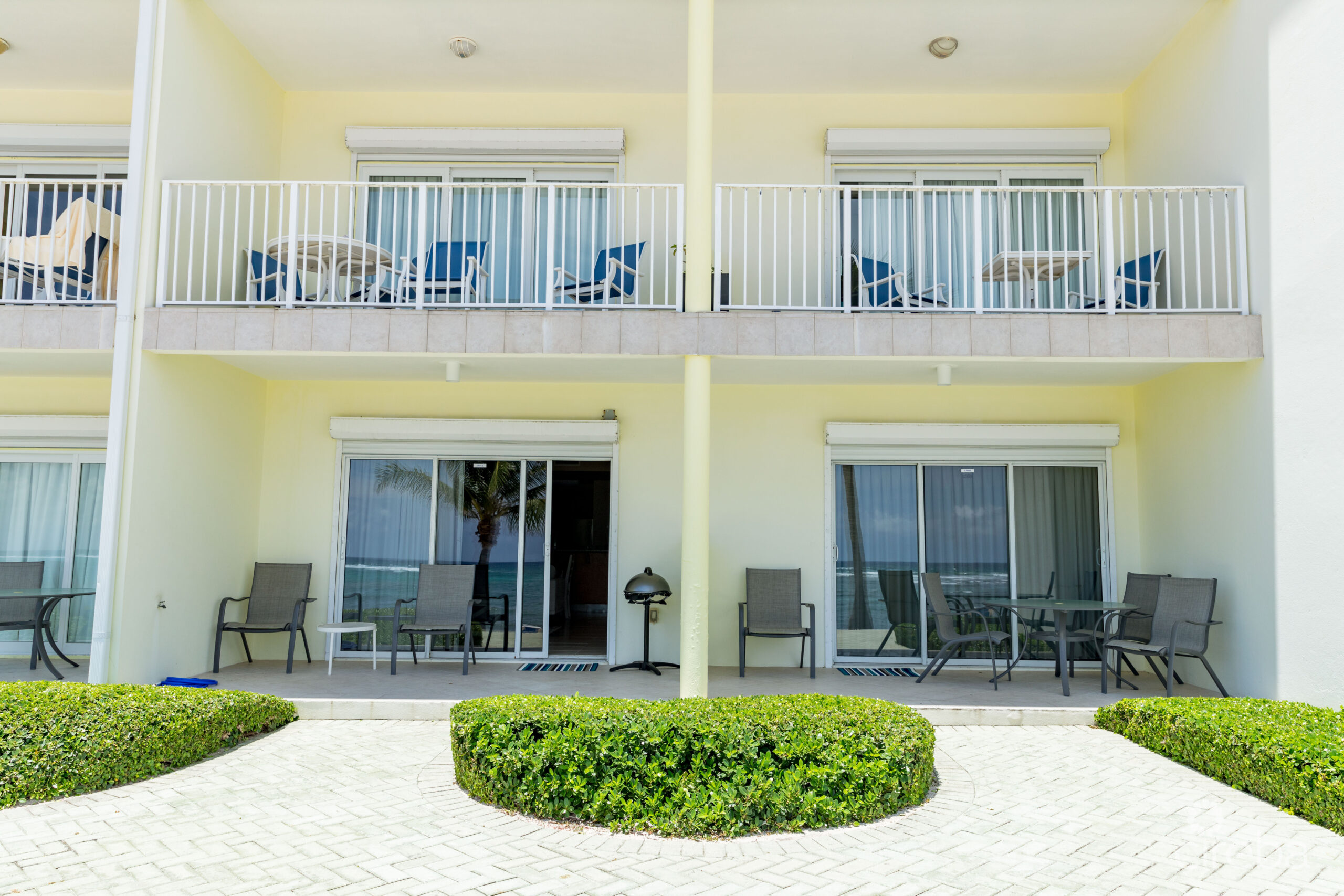 CASTAWAY COVE GROUND FLOOR INCOME PRODUCER