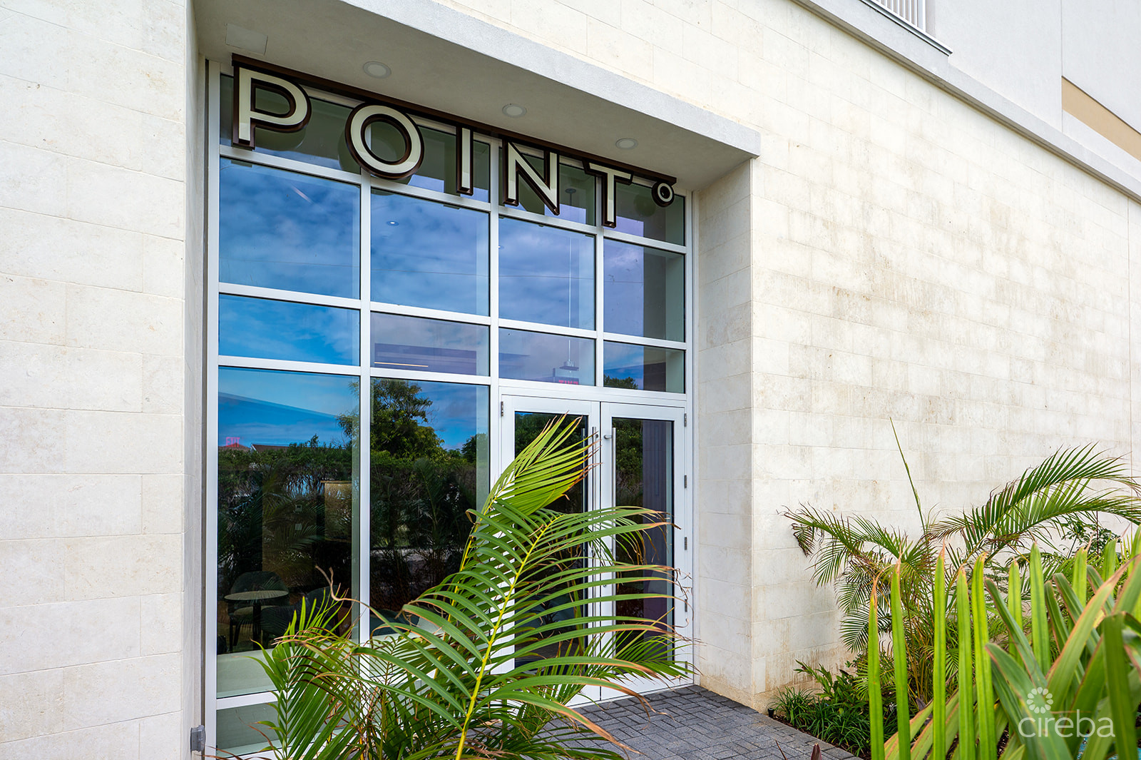 POINT WEST PENTHOUSE #20 – ONE BED GARDEN VIEW