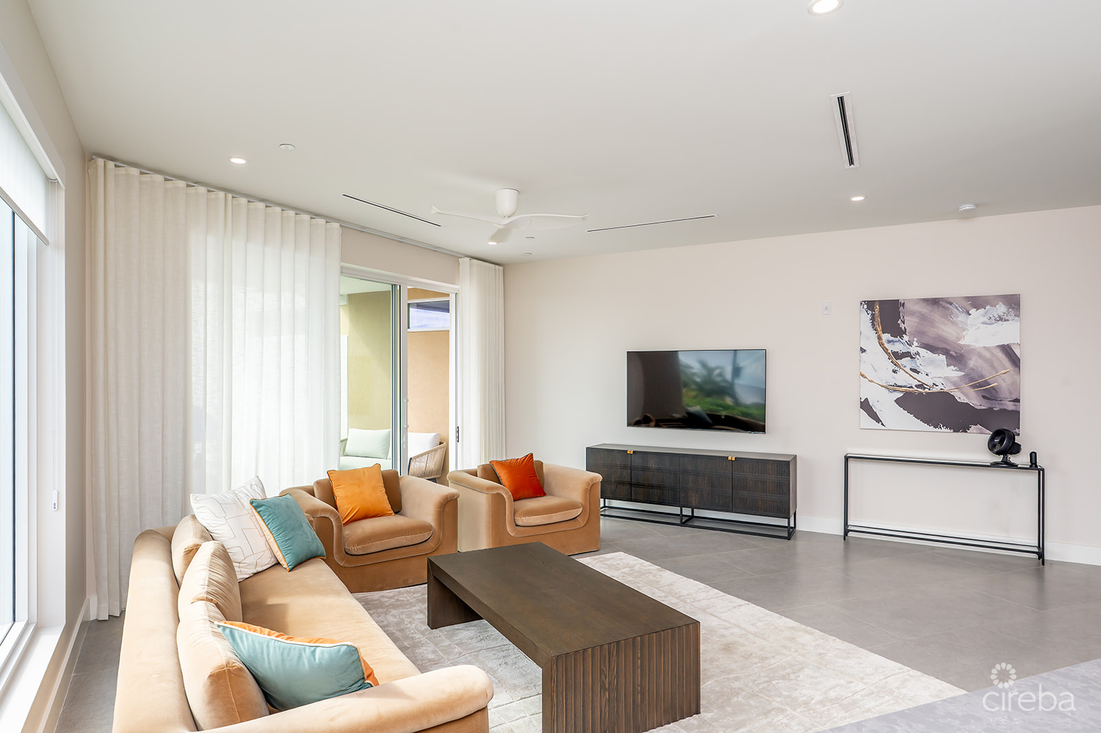 POINT WEST PENTHOUSE #20 – ONE BED GARDEN VIEW