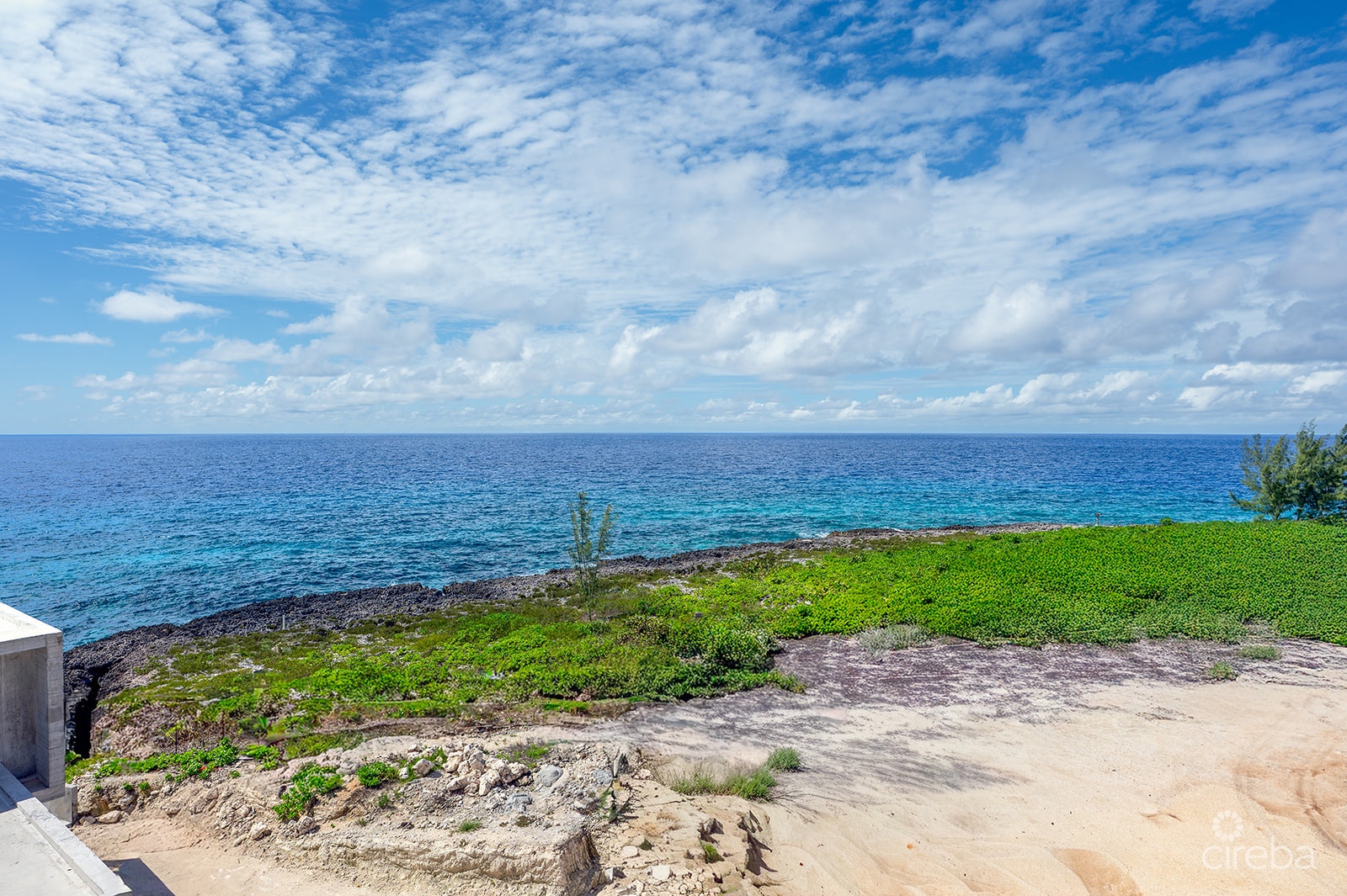 POINT WEST PENTHOUSE #24 – THREE BED OCEAN VIEW