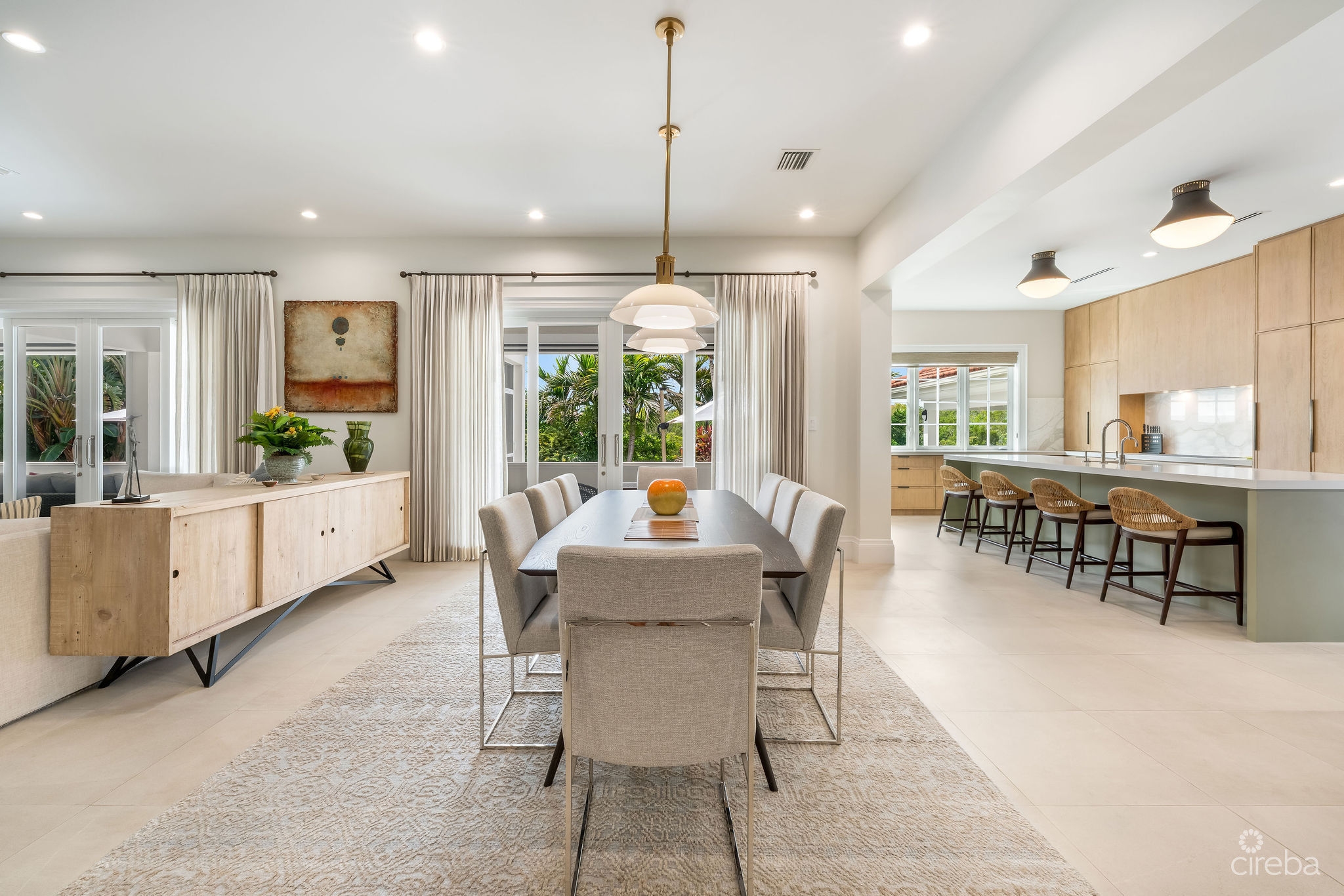 4 BED CANAL FRONT VILLA – VISTA DEL MAR