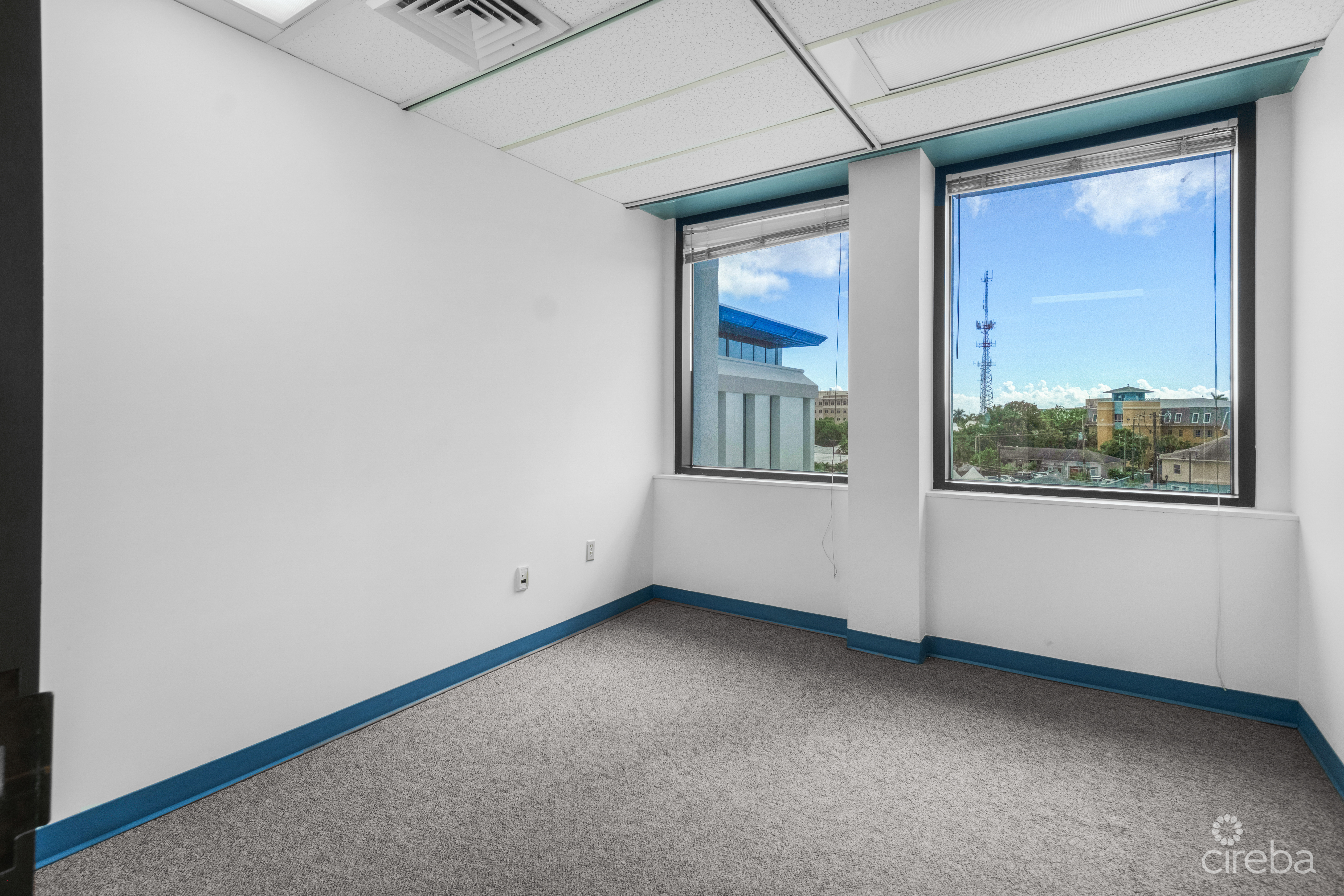RARE  ENTIRE FLOOR COMMERCIAL OFFICE, GEORGE TOWN – OWNER FINANCING AVAILABLE
