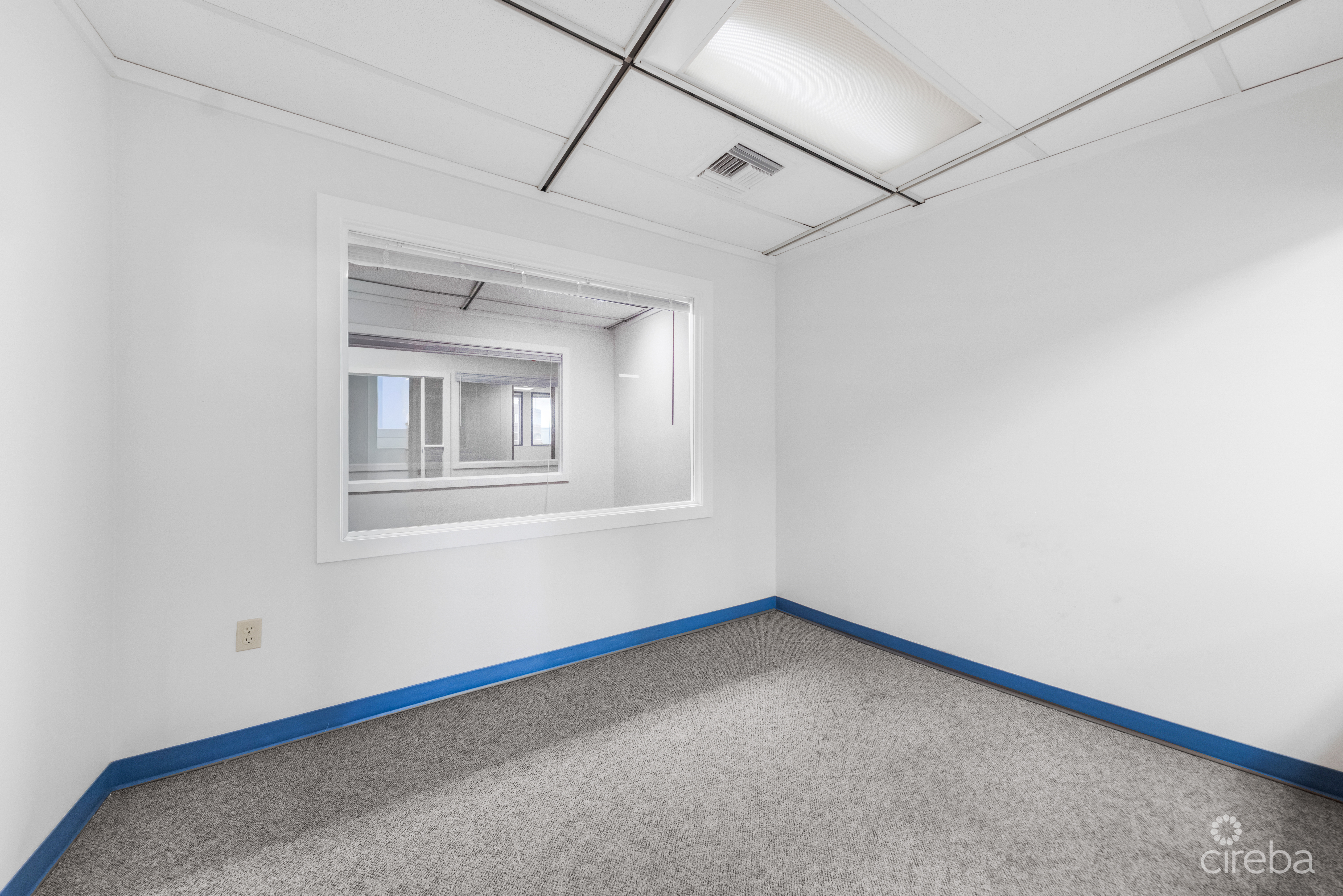 RARE  ENTIRE FLOOR COMMERCIAL OFFICE, GEORGE TOWN – OWNER FINANCING AVAILABLE