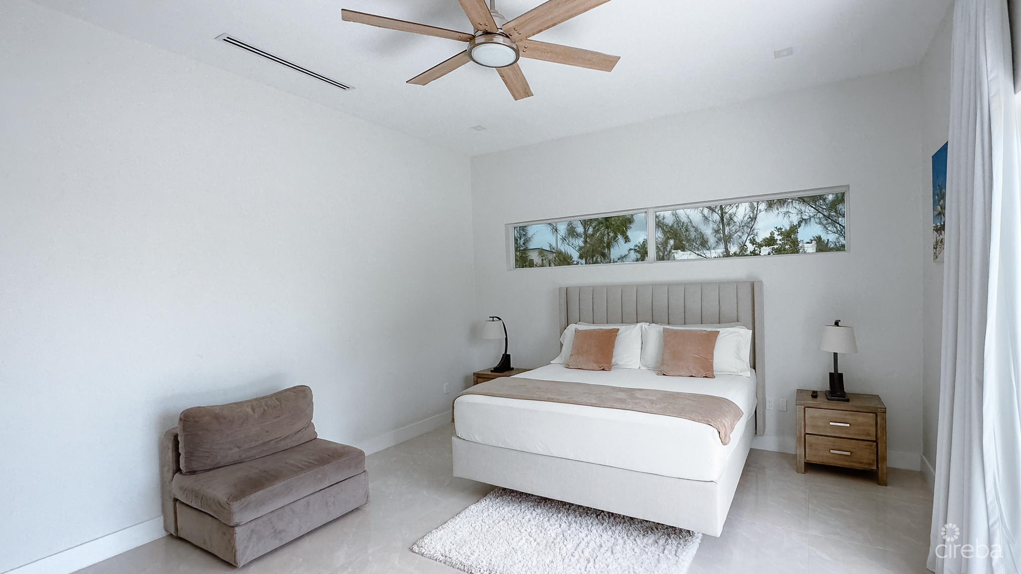 TARPON CIRCLE 4 BED FAMILY HOME