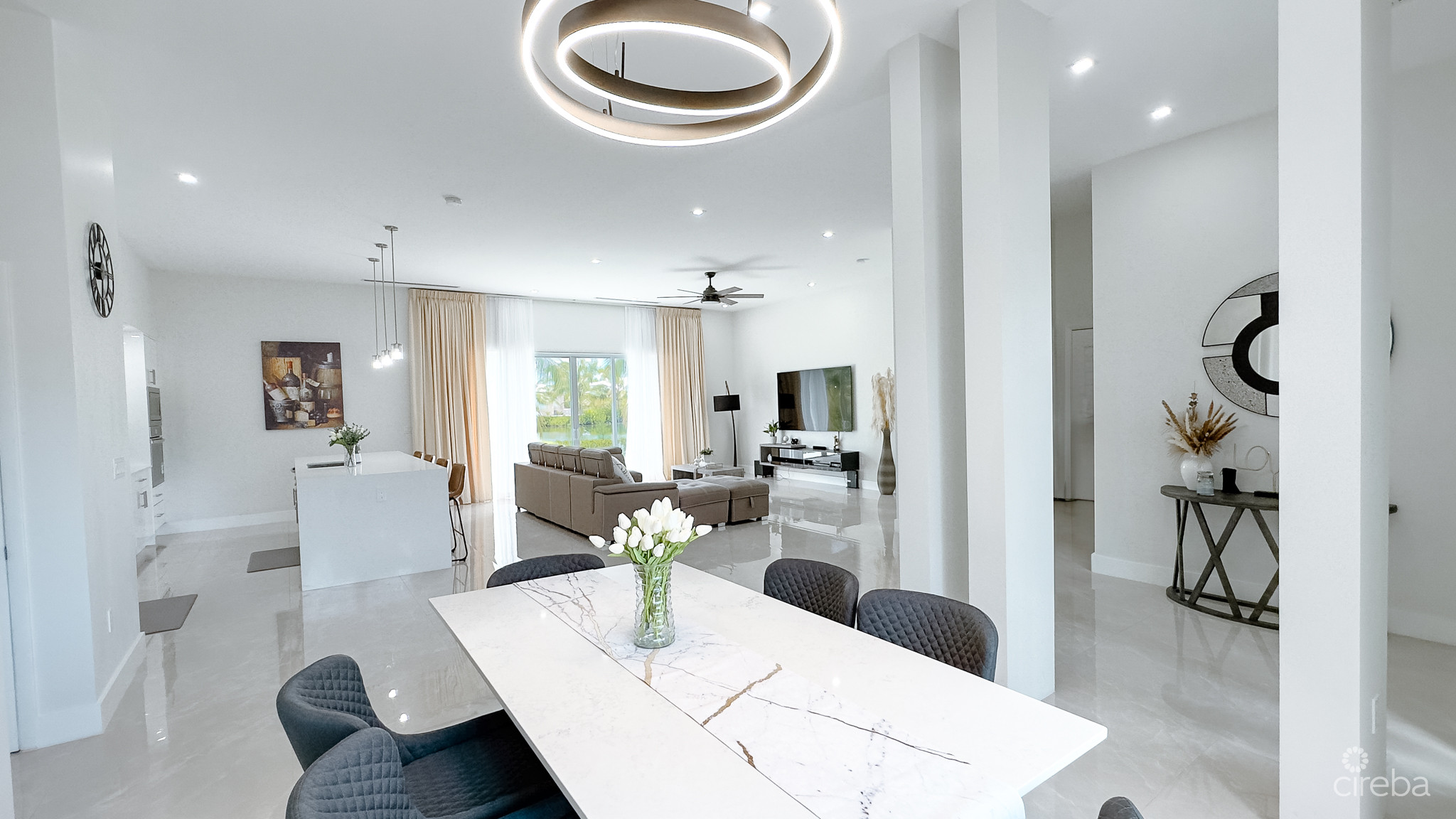 TARPON CIRCLE 4 BED FAMILY HOME