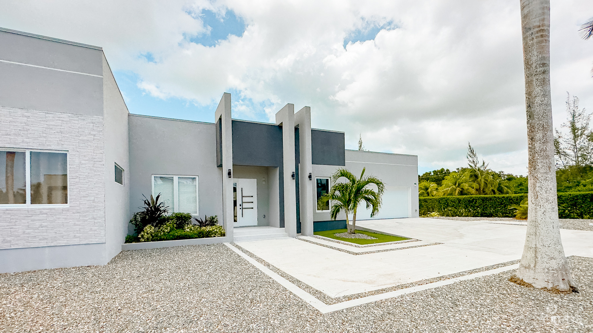 TARPON CIRCLE 4 BED FAMILY HOME