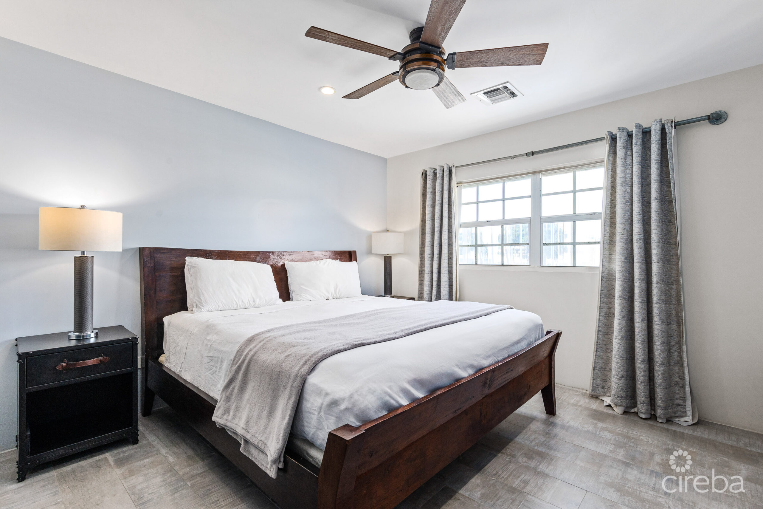 CARIBBEAN COURTS 3C, SOUTH SOUND CONDO