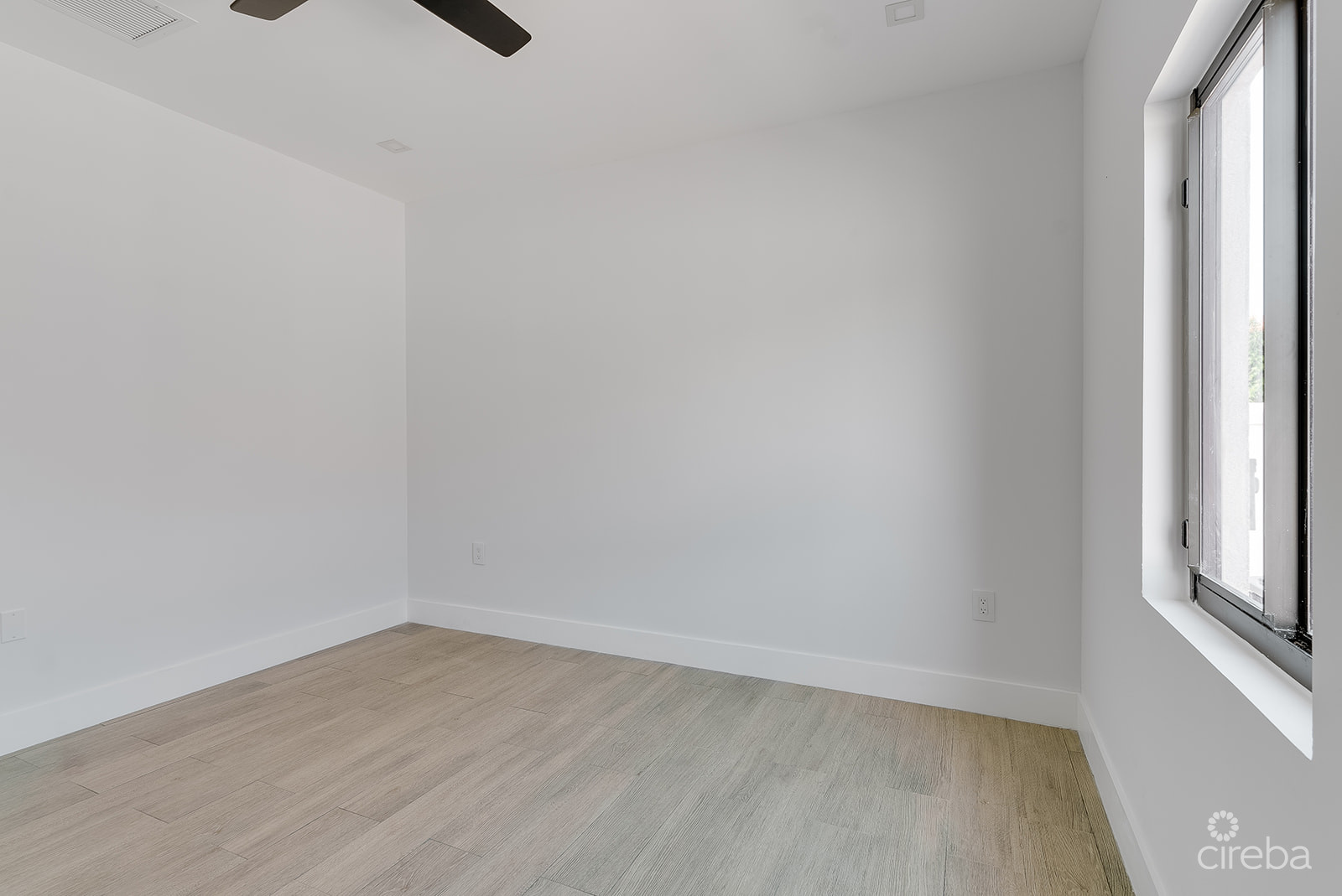 KINGSLEY TOWNHOMES 2 BED PLUS DEN UNIT 2.