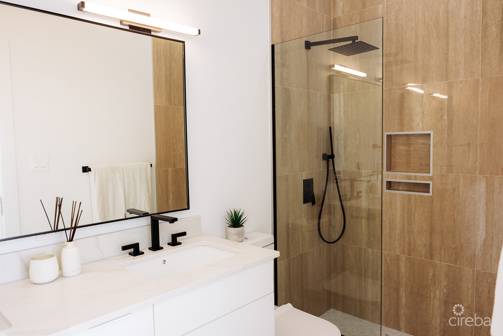 THE MEADOWS – PAPAYA TOWNHOME – 2 BEDROOMS 2 BATHROOMS