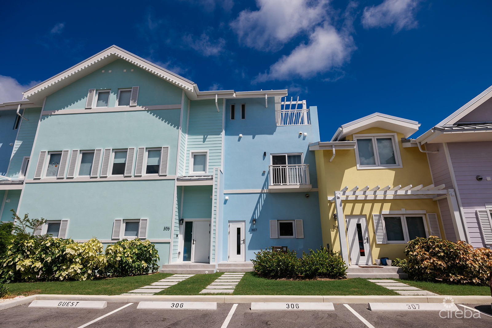 THE MEADOWS – PAPAYA TOWNHOME – 2 BEDROOMS 2 BATHROOMS