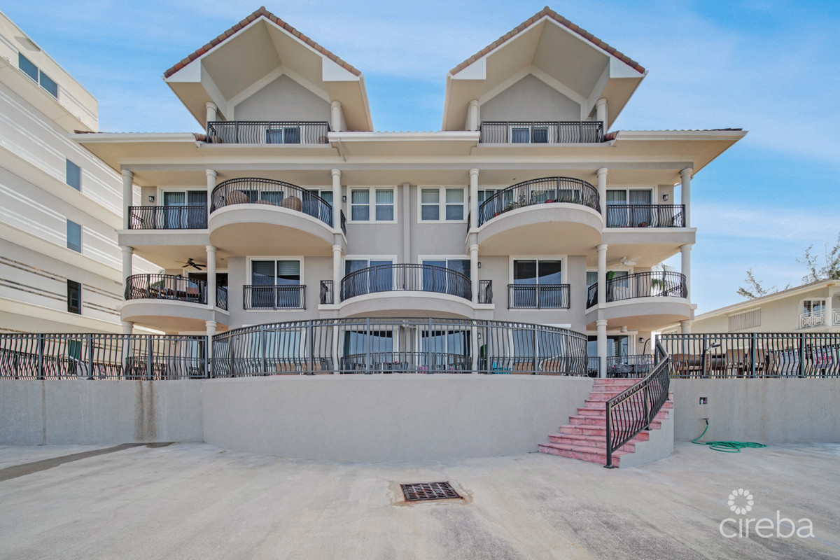 KISHA 104 | 2 BDRM WATERFRONT WALKOUT – COASTAL ELEGANCE & LUXURY