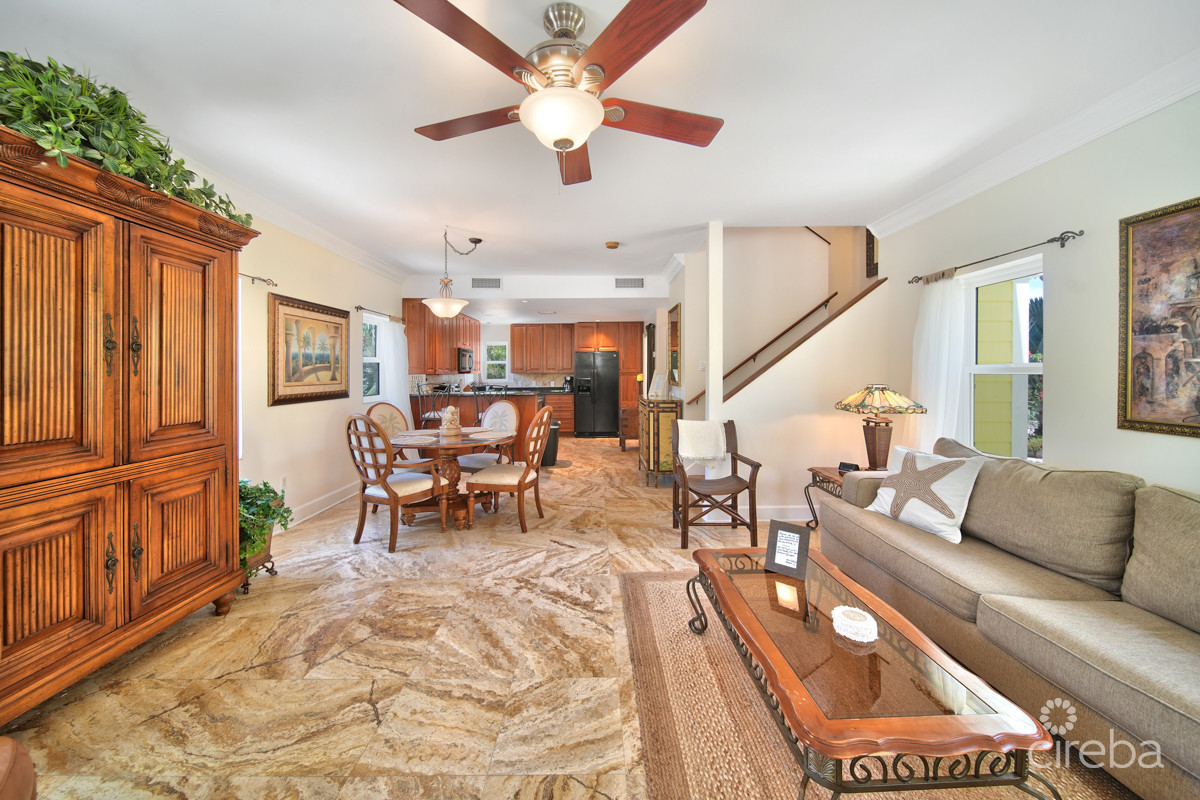 SEACLIFF YELLOW LOCATED IN COTTAGE