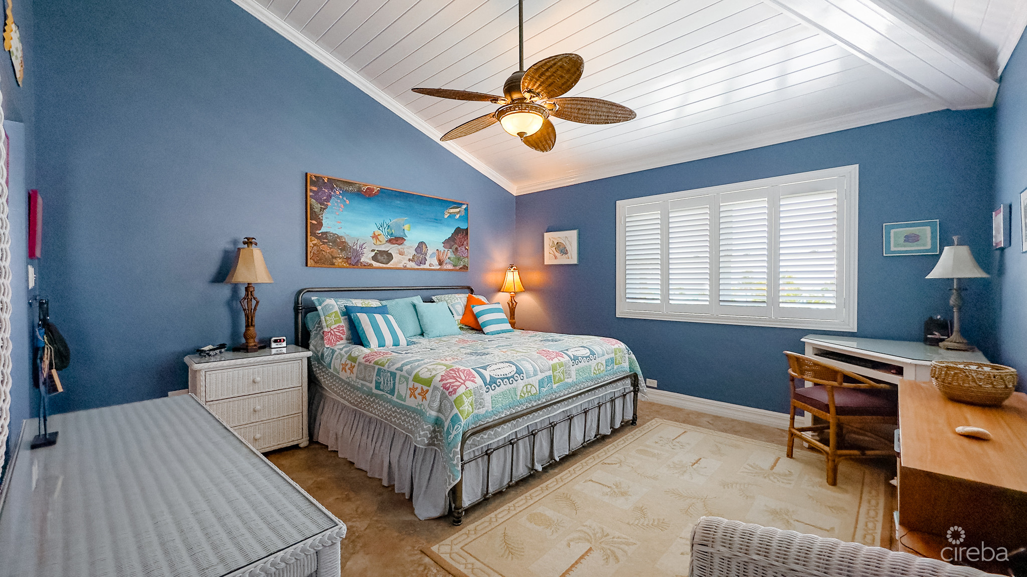 SEVEN MILE BEACHFRONT CONDO SILVER SANDS