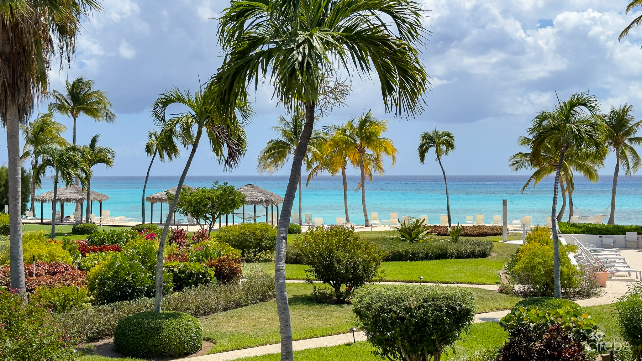 SEVEN MILE BEACHFRONT CONDO SILVER SANDS