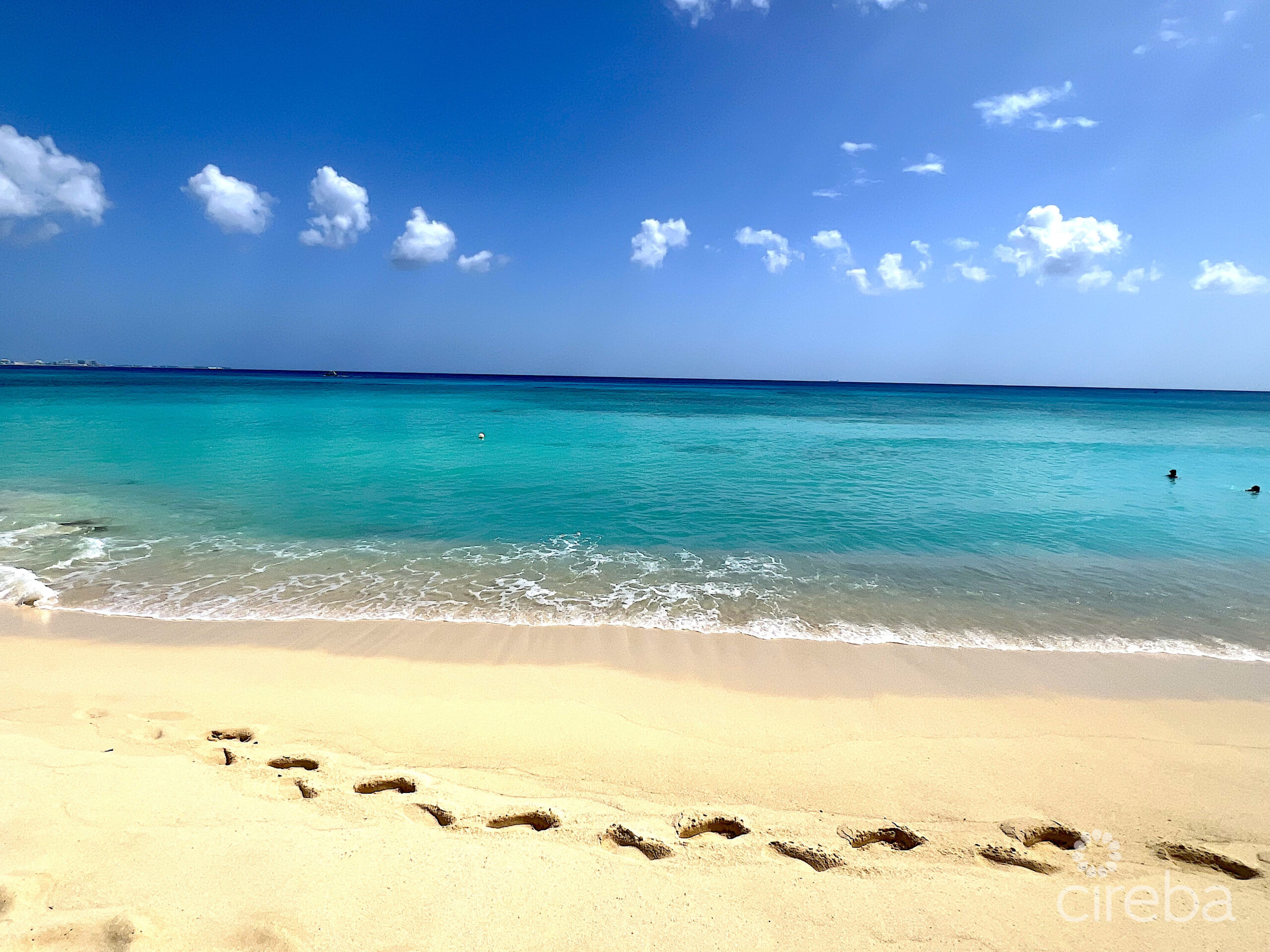 COCONUT WALK –  SEVEN MILE BEACH ESTATE