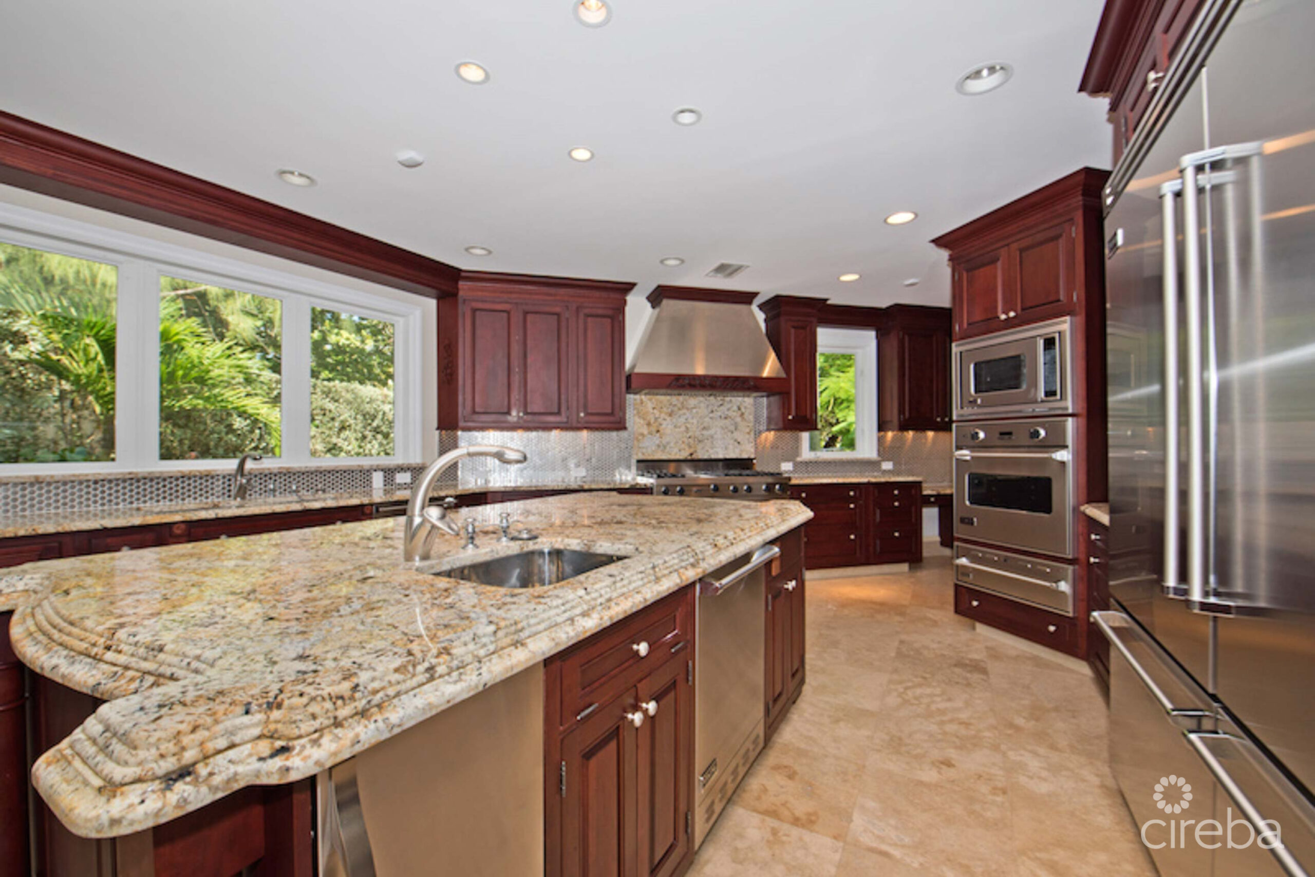 COCONUT WALK –  SEVEN MILE BEACH ESTATE