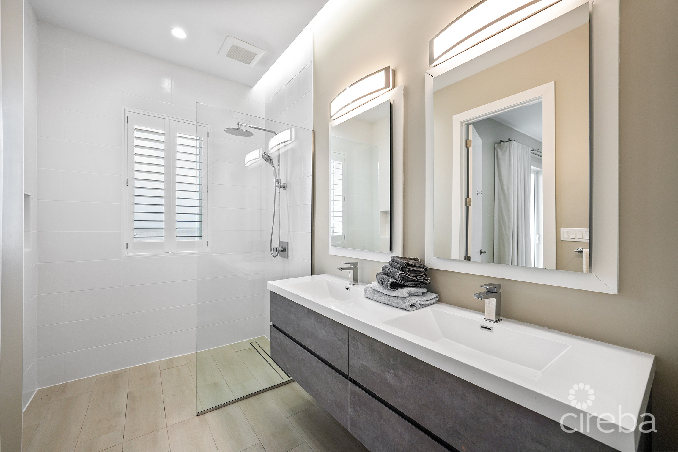 OCEAN CREST #21,  LUXURY WATERFRONT TOWN HOME W/DOCK