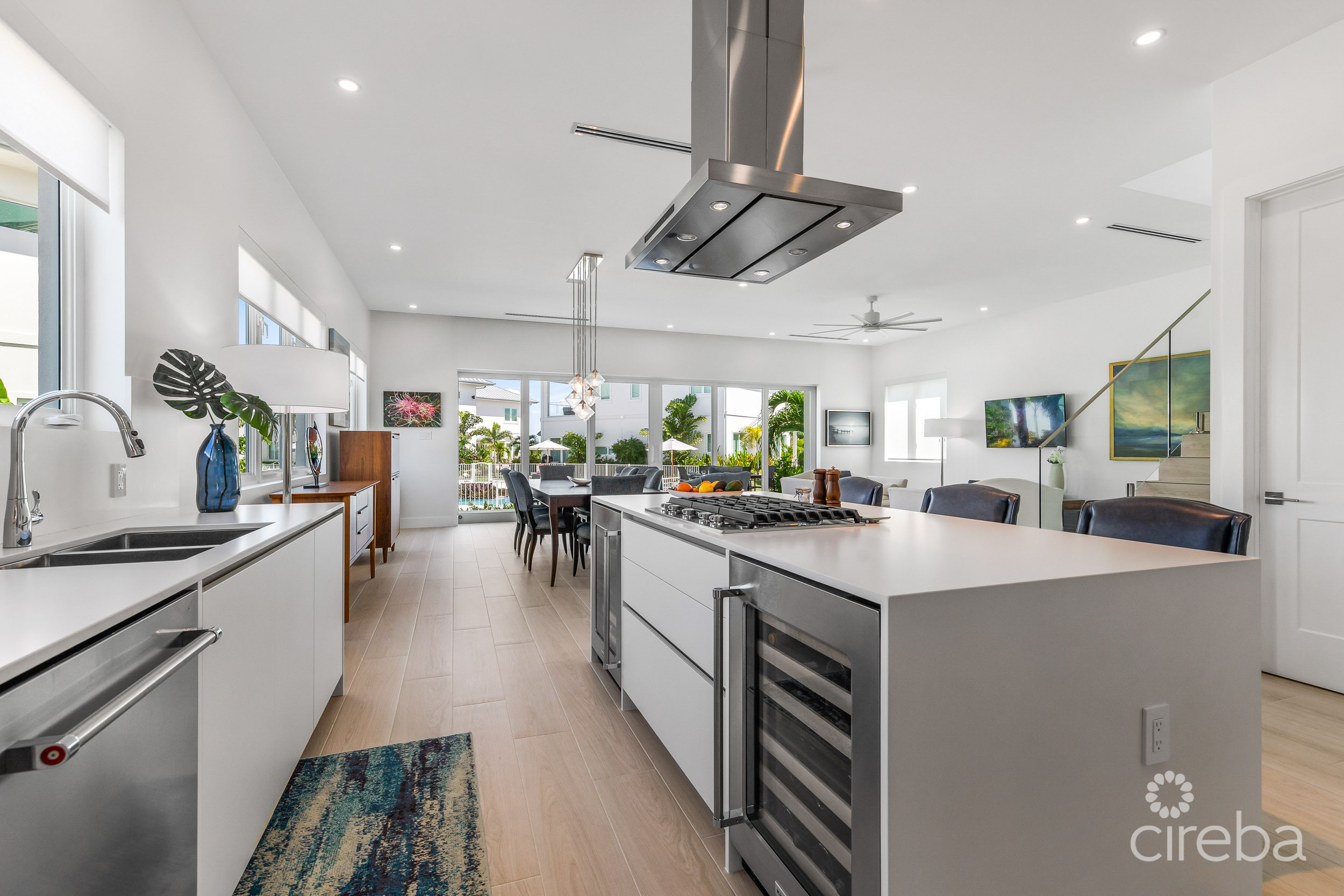 OCEANS 9  VILLA 7  WEST BAY LUXURY BEACHVIEW DETACHED HOME