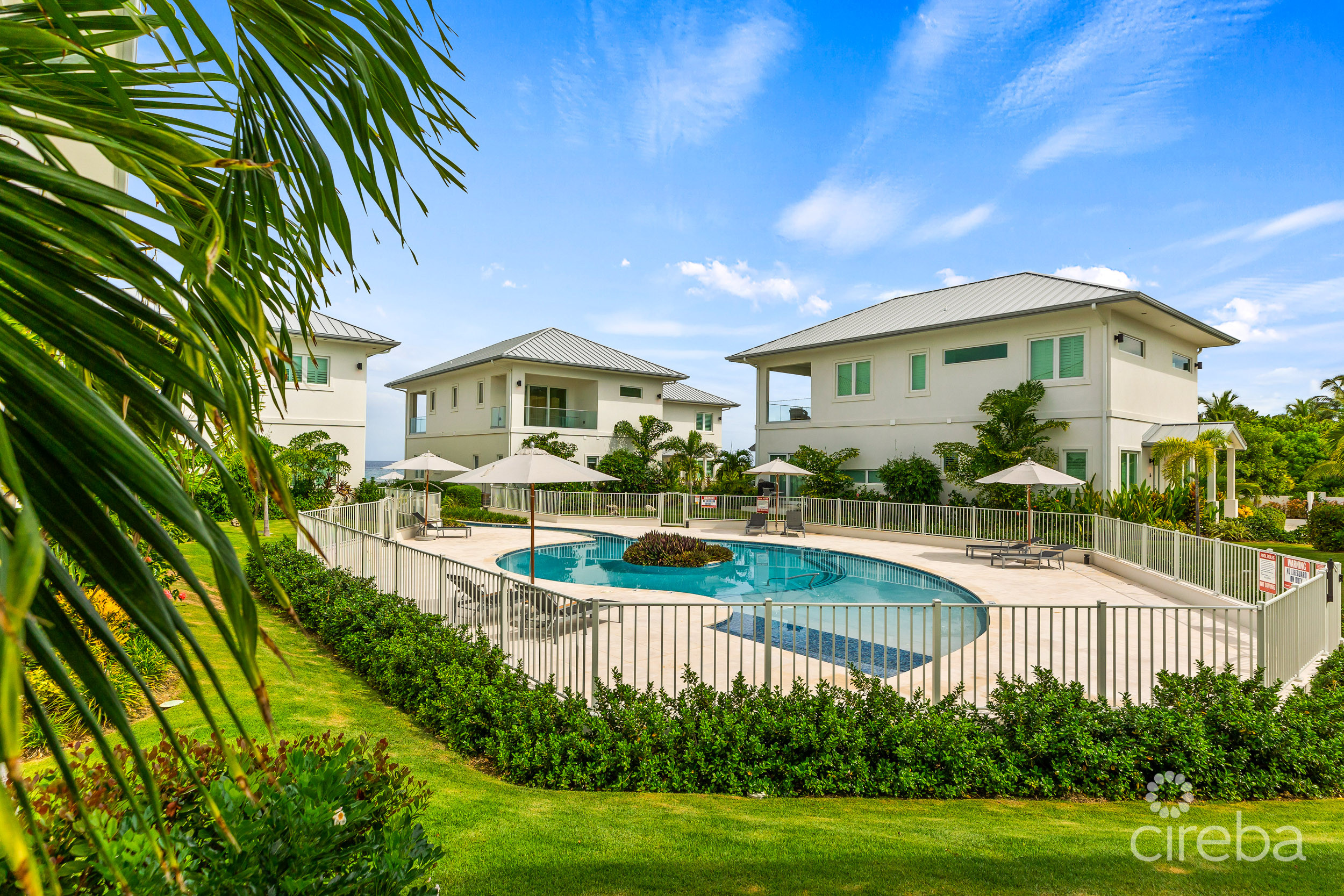 OCEANS 9  VILLA 7  WEST BAY LUXURY BEACHVIEW DETACHED HOME