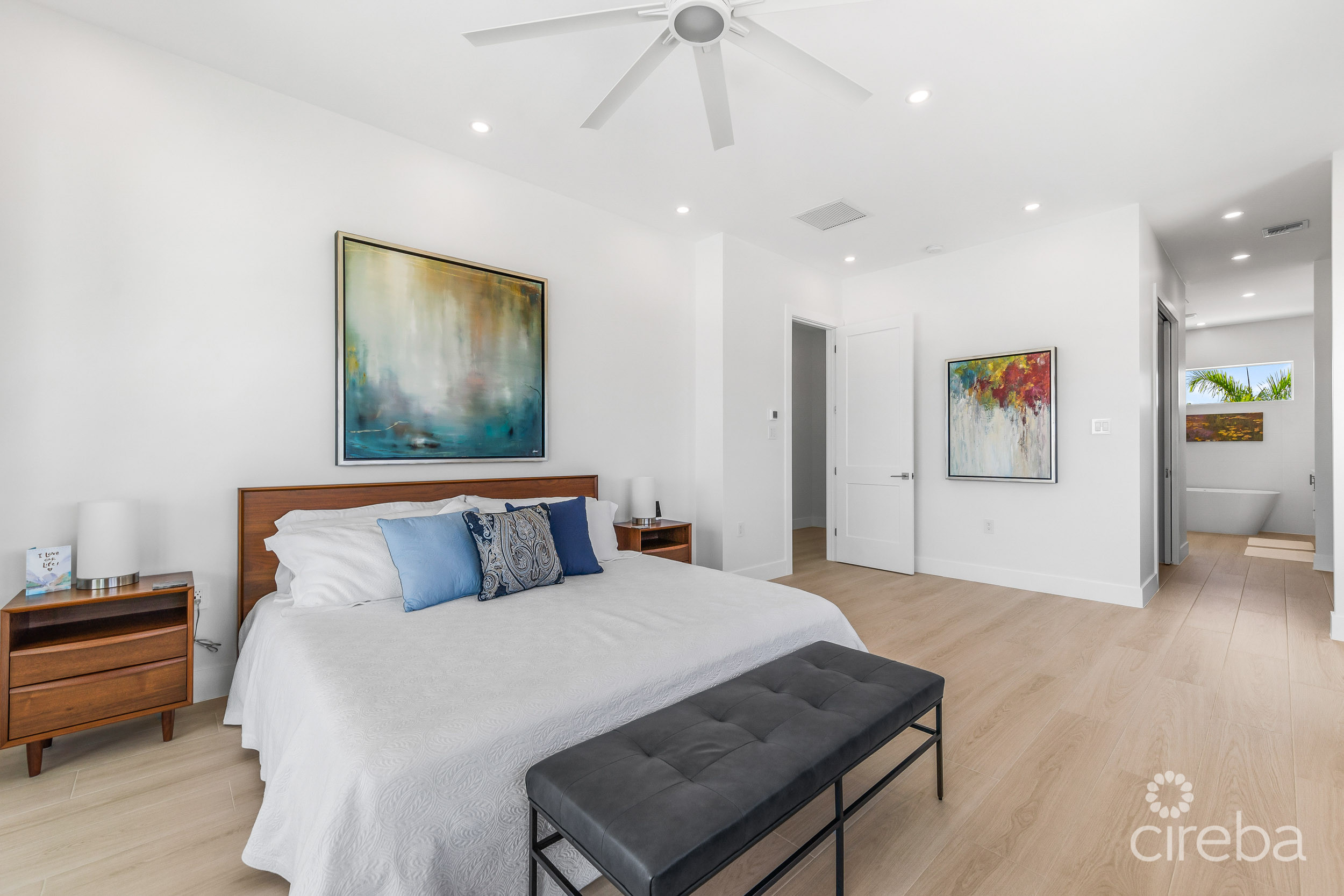 OCEANS 9  VILLA 7  WEST BAY LUXURY BEACHVIEW DETACHED HOME