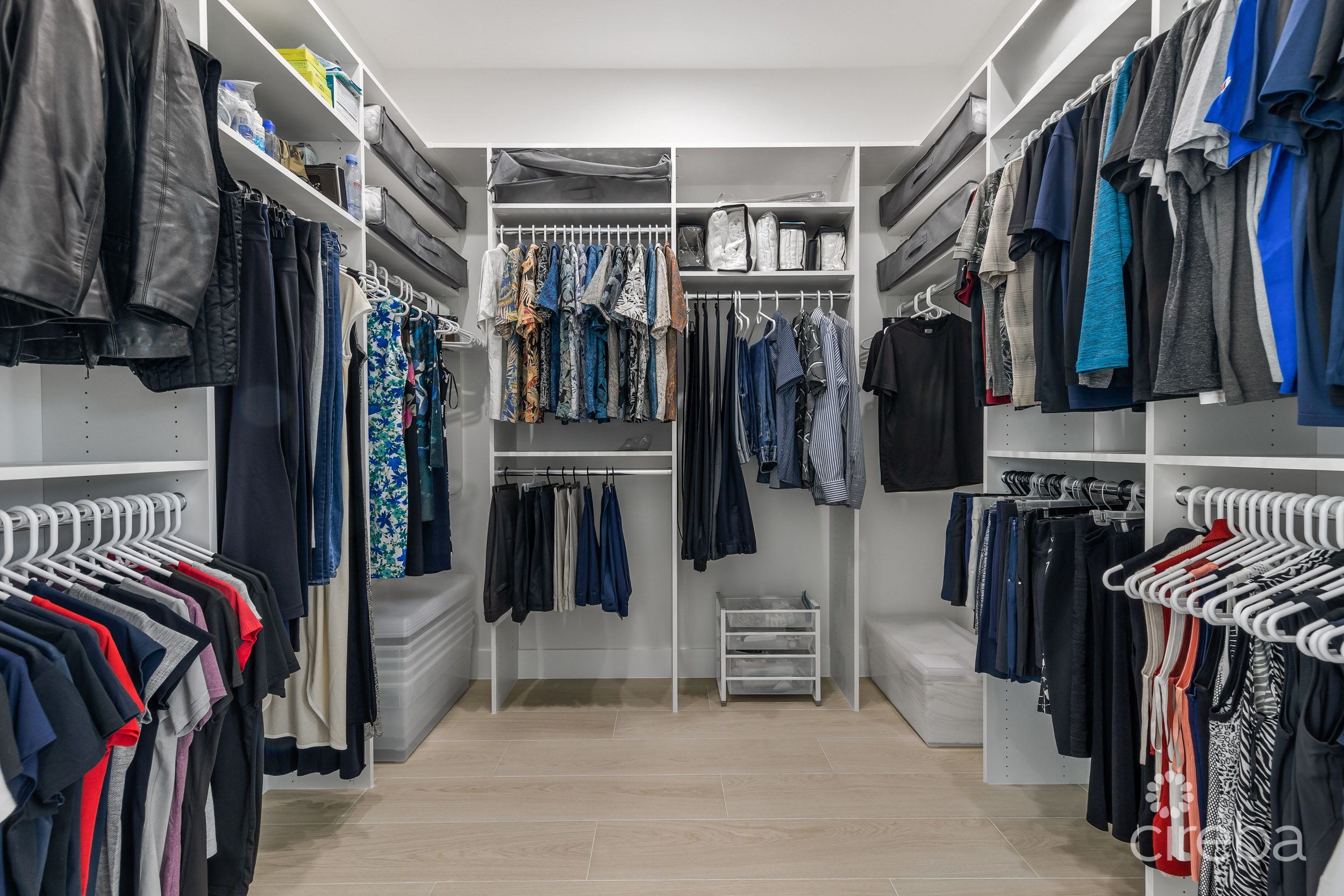 OCEANS 9  VILLA 7  WEST BAY LUXURY BEACHVIEW DETACHED HOME