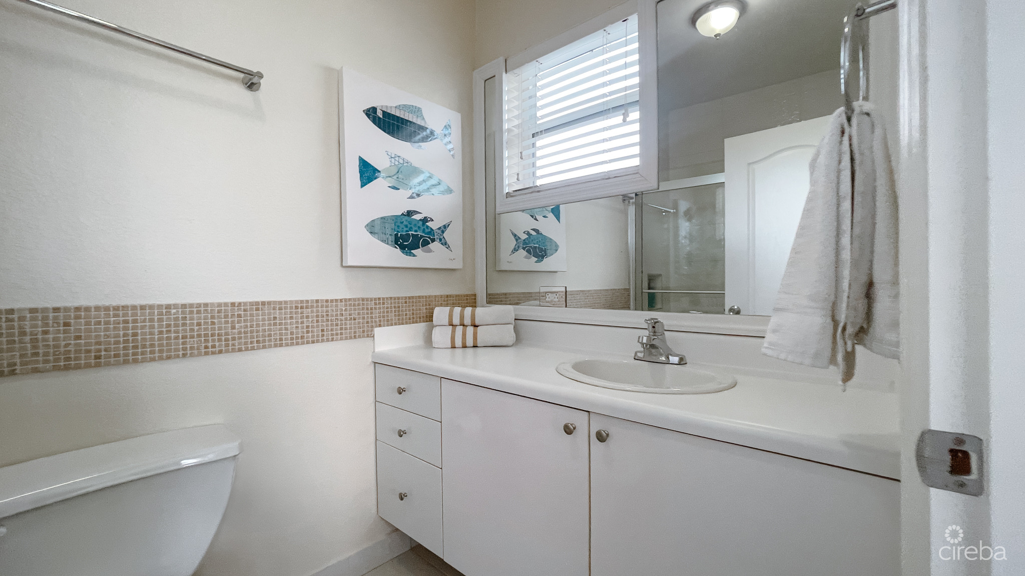 2 BED SOUTH SOUND TOWNHOME  GRAND PALMS