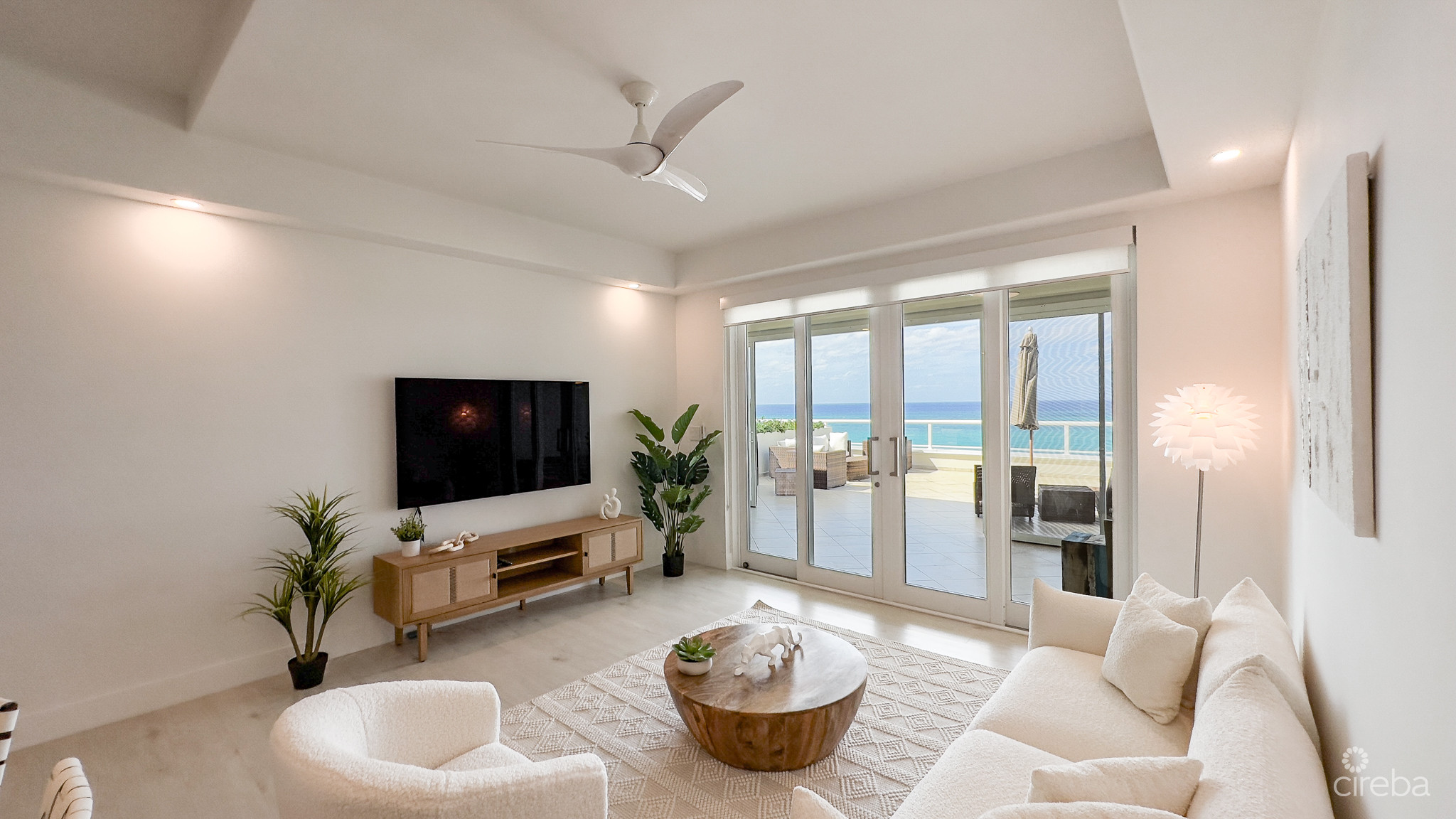 BEACH FRONT CONDO – 3 BED – SOUTH BAY BEACH CLUB