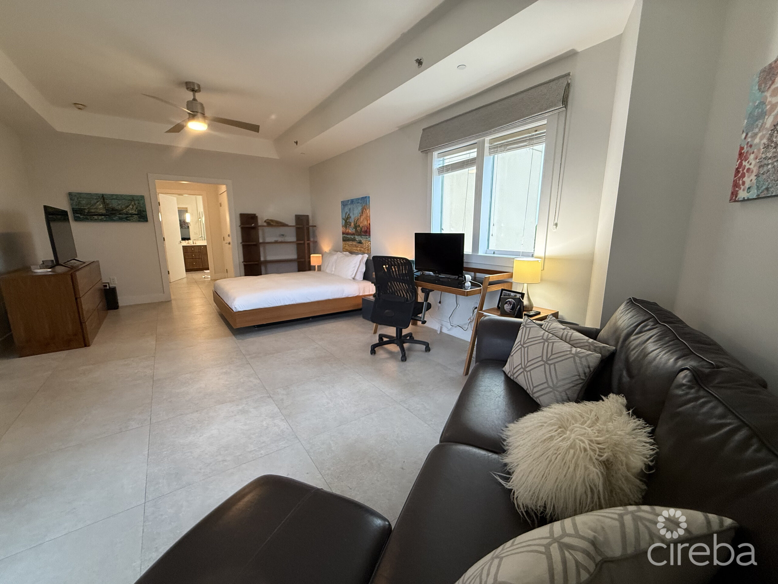 RITZ – CARLTON PRIVATE RESIDENCE #501