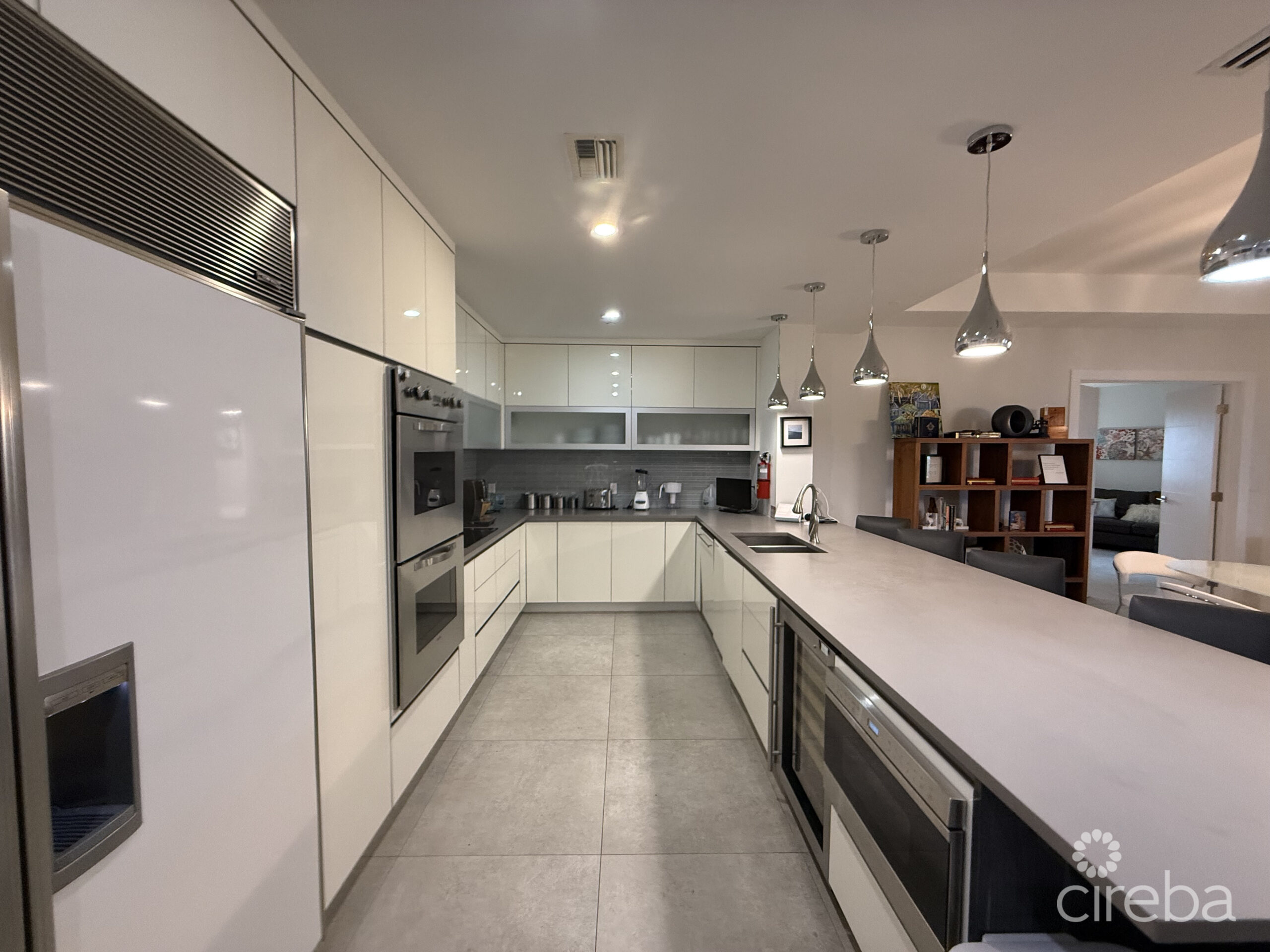 RITZ – CARLTON PRIVATE RESIDENCE #501