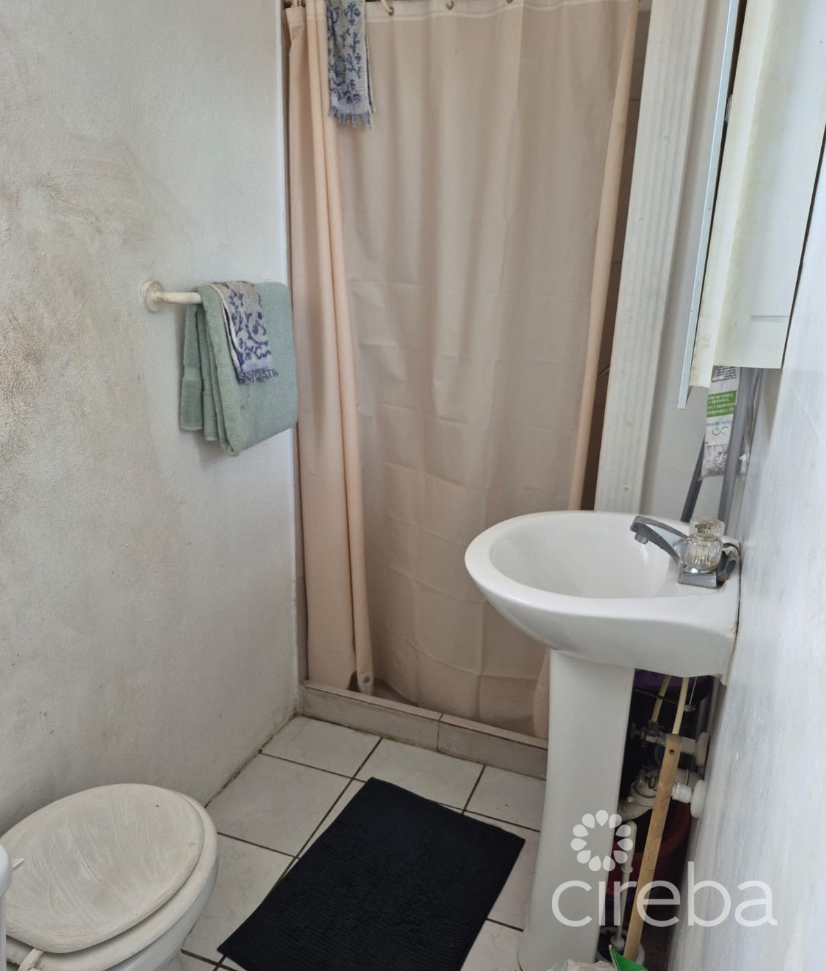 221 ANTHONY DR