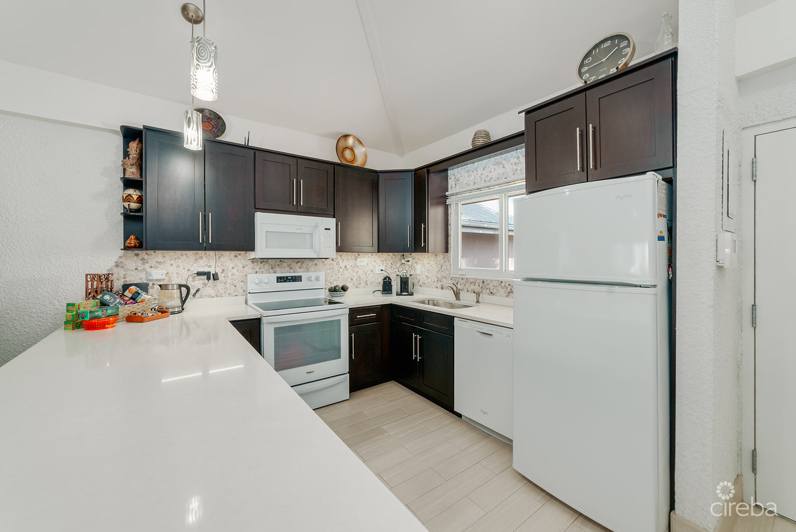 SUNSET COVE 3RD FLOOR RENOVATED 2 BEDROOM