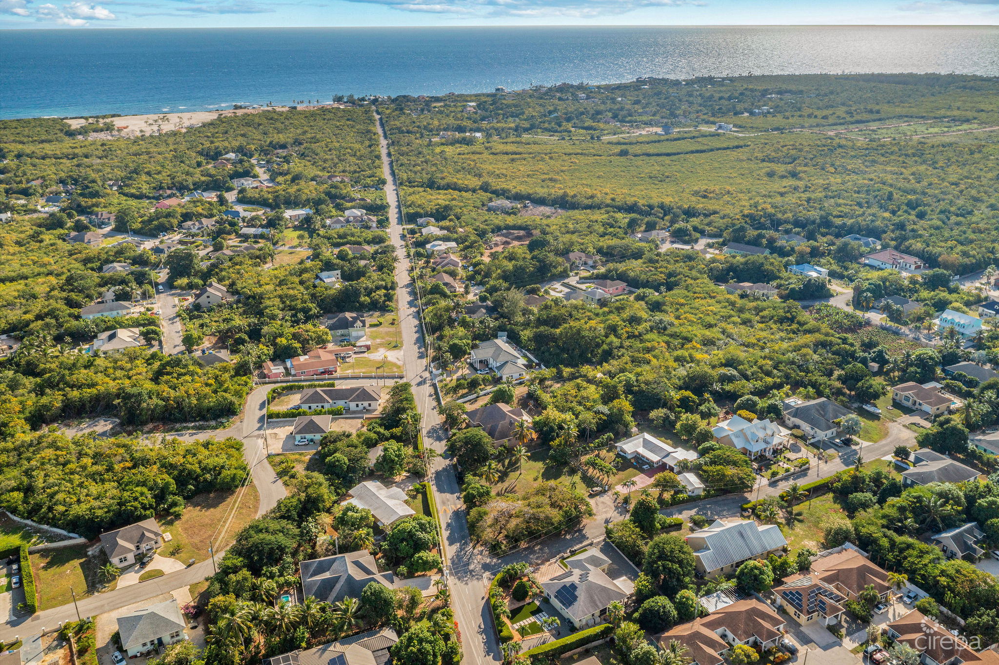 LARGE 5- BEDROOM HOME IN BEACH BAY, BODDEN TOWN