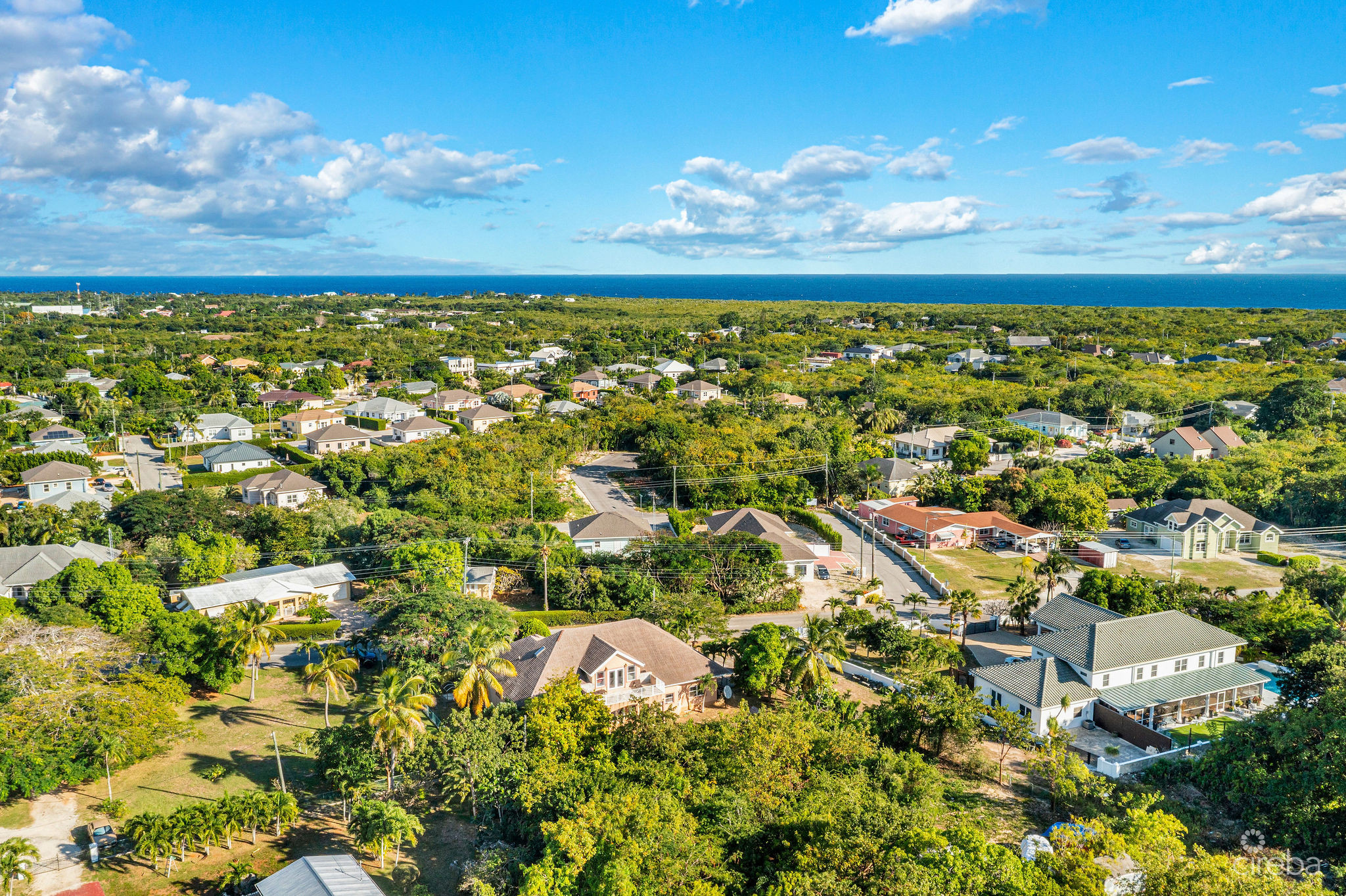 LARGE 5- BEDROOM HOME IN BEACH BAY, BODDEN TOWN