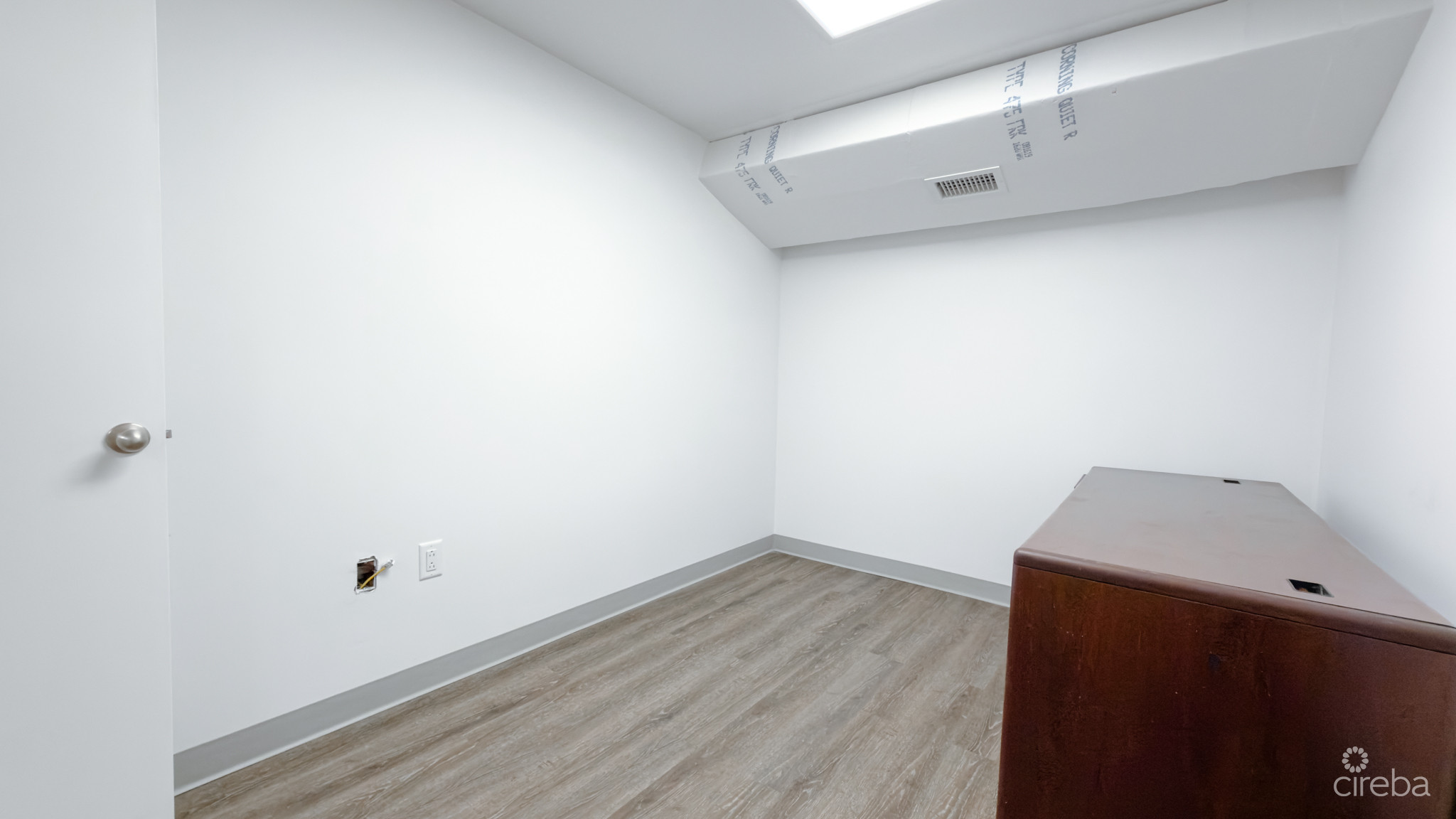 BARACADERE WAREHOUSE AND OFFICE