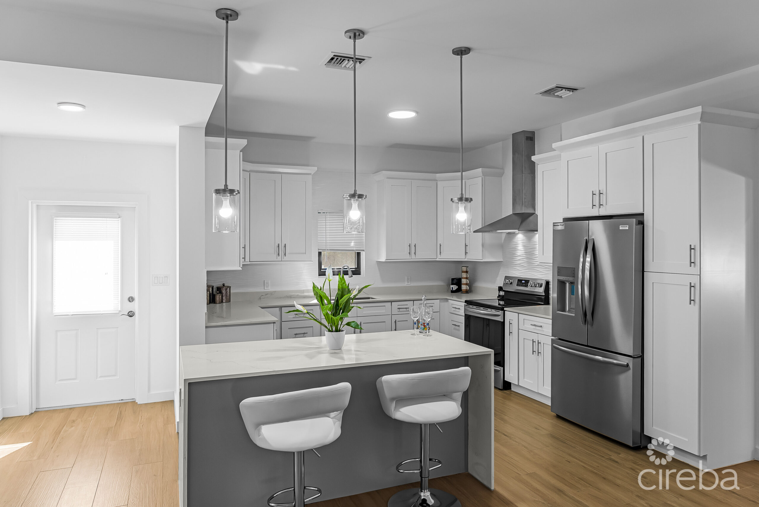 SPACIOUS MODERN 4BR W/ EN-SUITES & BONUS ROOM – GATED COMMUNITY