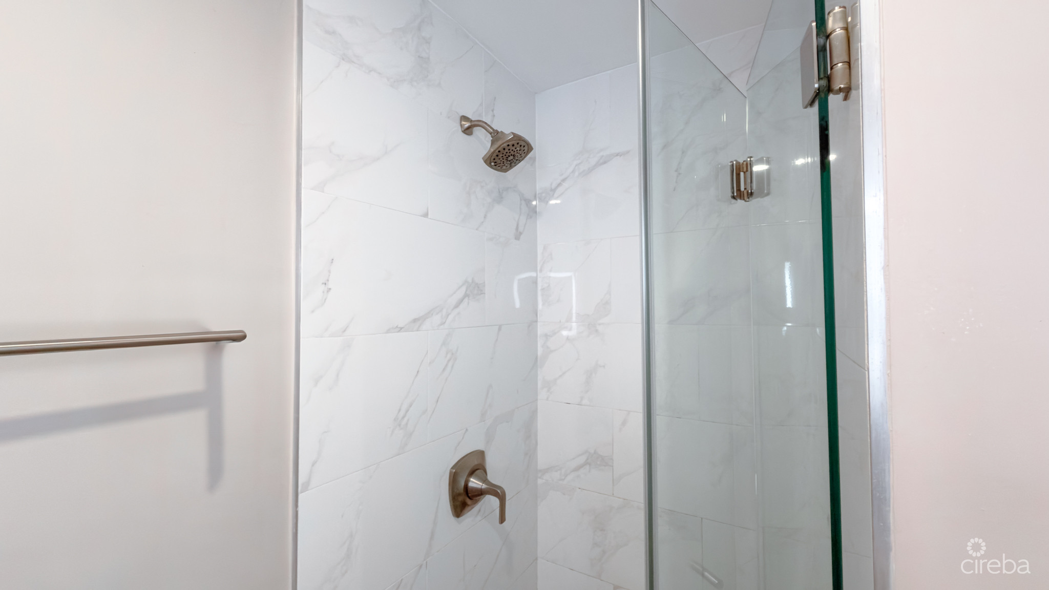 DOWNTOWN REACH 1 BED CONDO