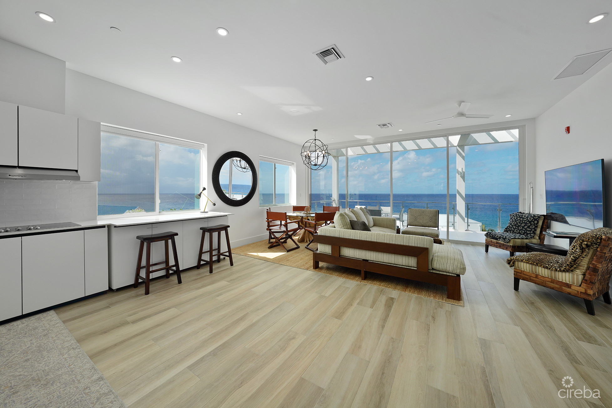 SUNSET POINT – SIGNATURE PENTHOUSE WITH VENDOR FINANCING!