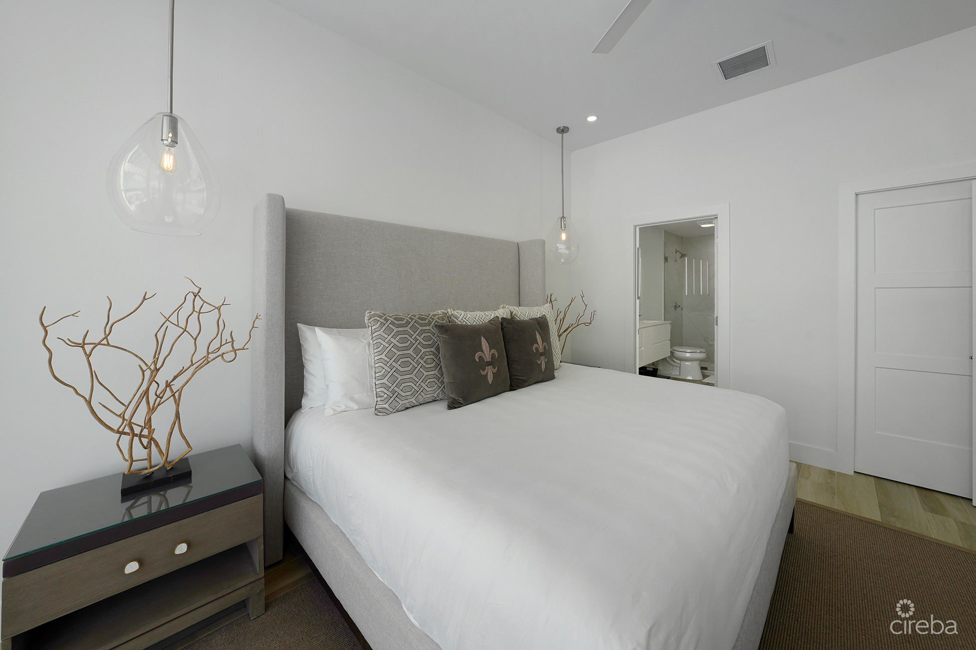SUNSET POINT – SIGNATURE PENTHOUSE WITH VENDOR FINANCING!