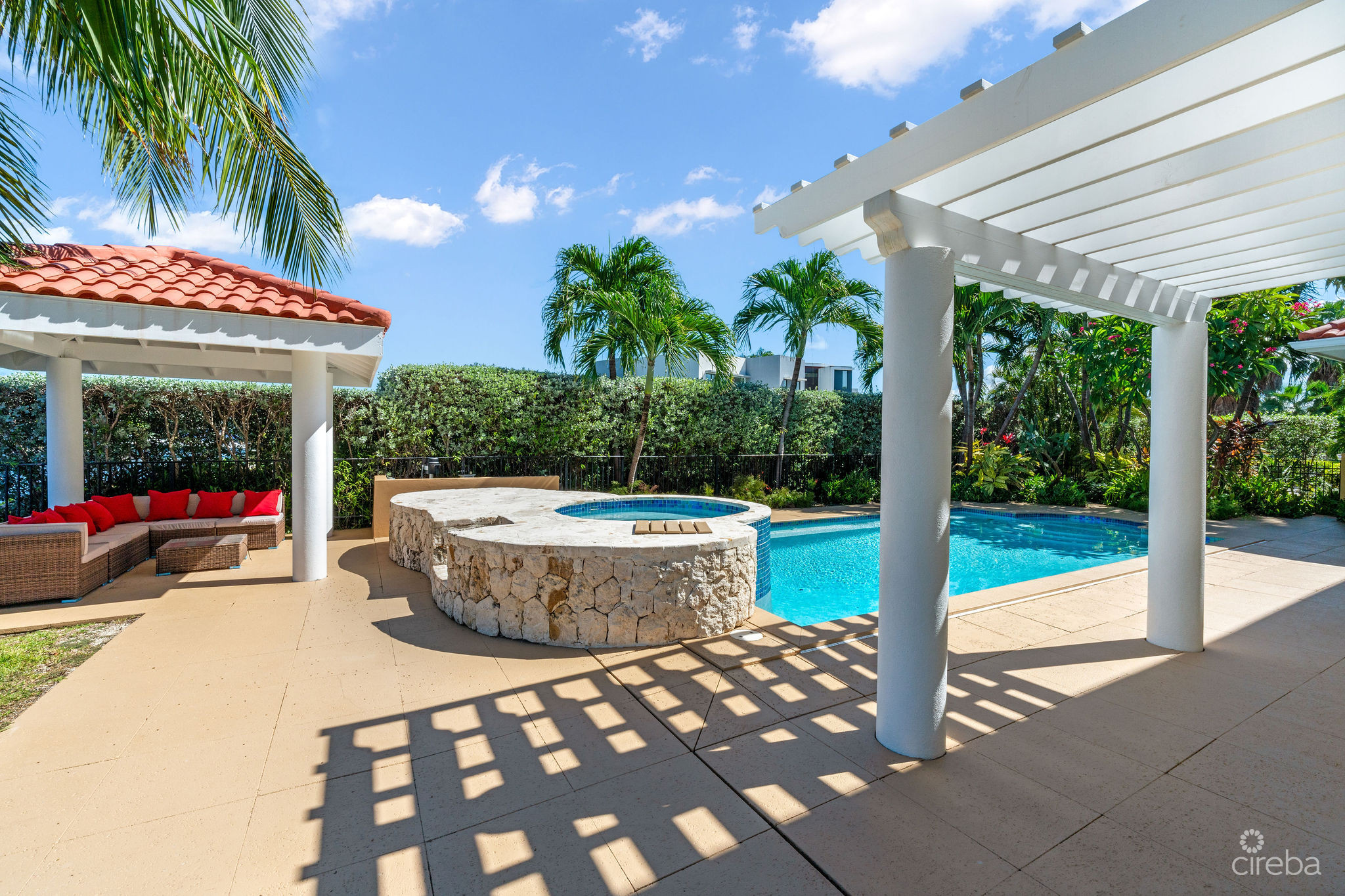 61 HOYA QUAY CRYSTAL HARBOUR