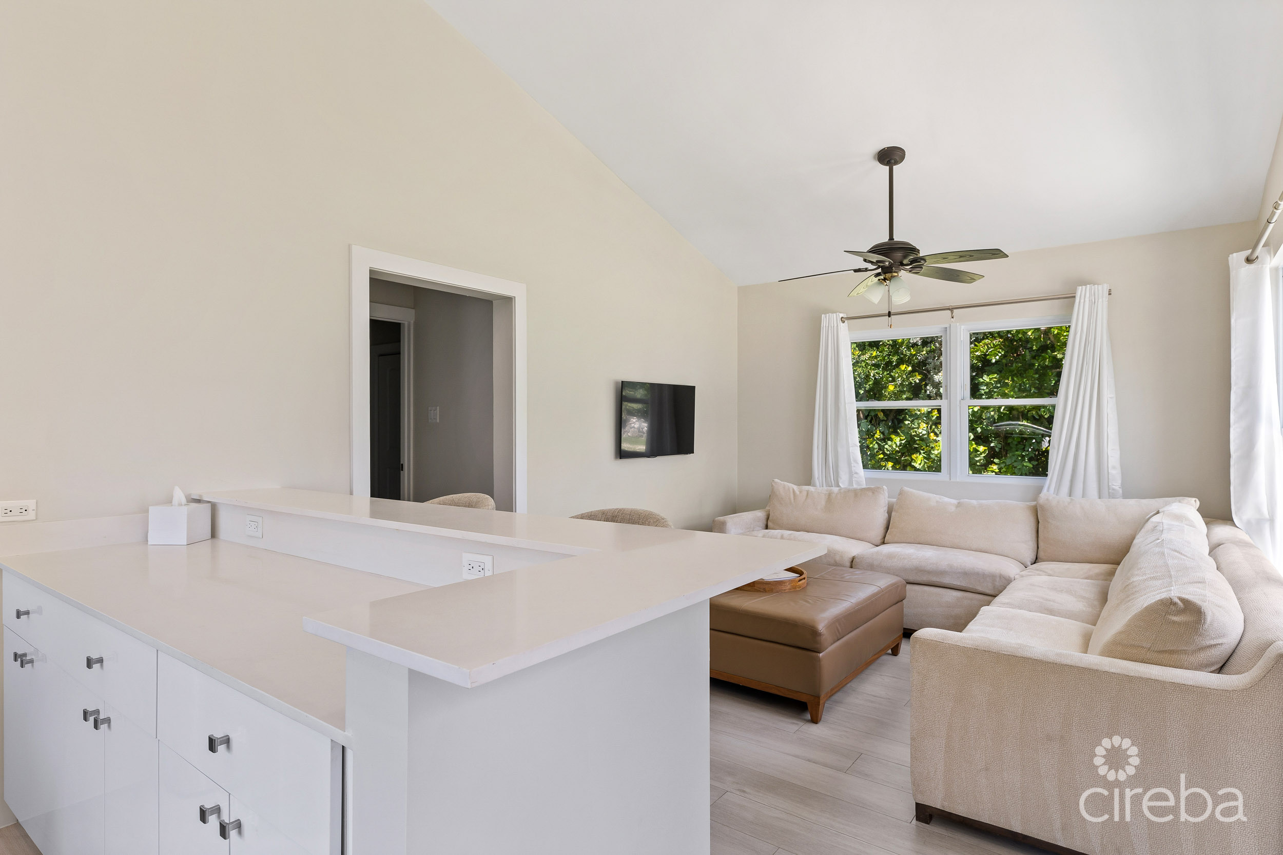 OCEANFRONT INVESTMENT / DEVELOPMENT OPPORTUNITY – CONCH POINT ROAD 2.74 ACRES