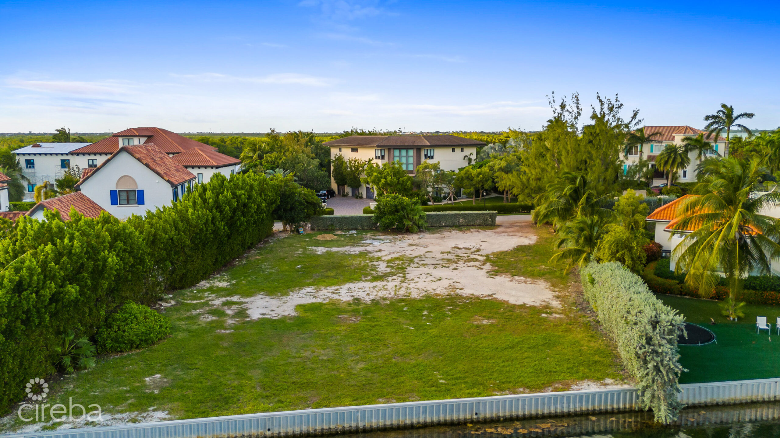 VISTA DEL MAR- EXECUTIVE  ESTATE CANAL LOT