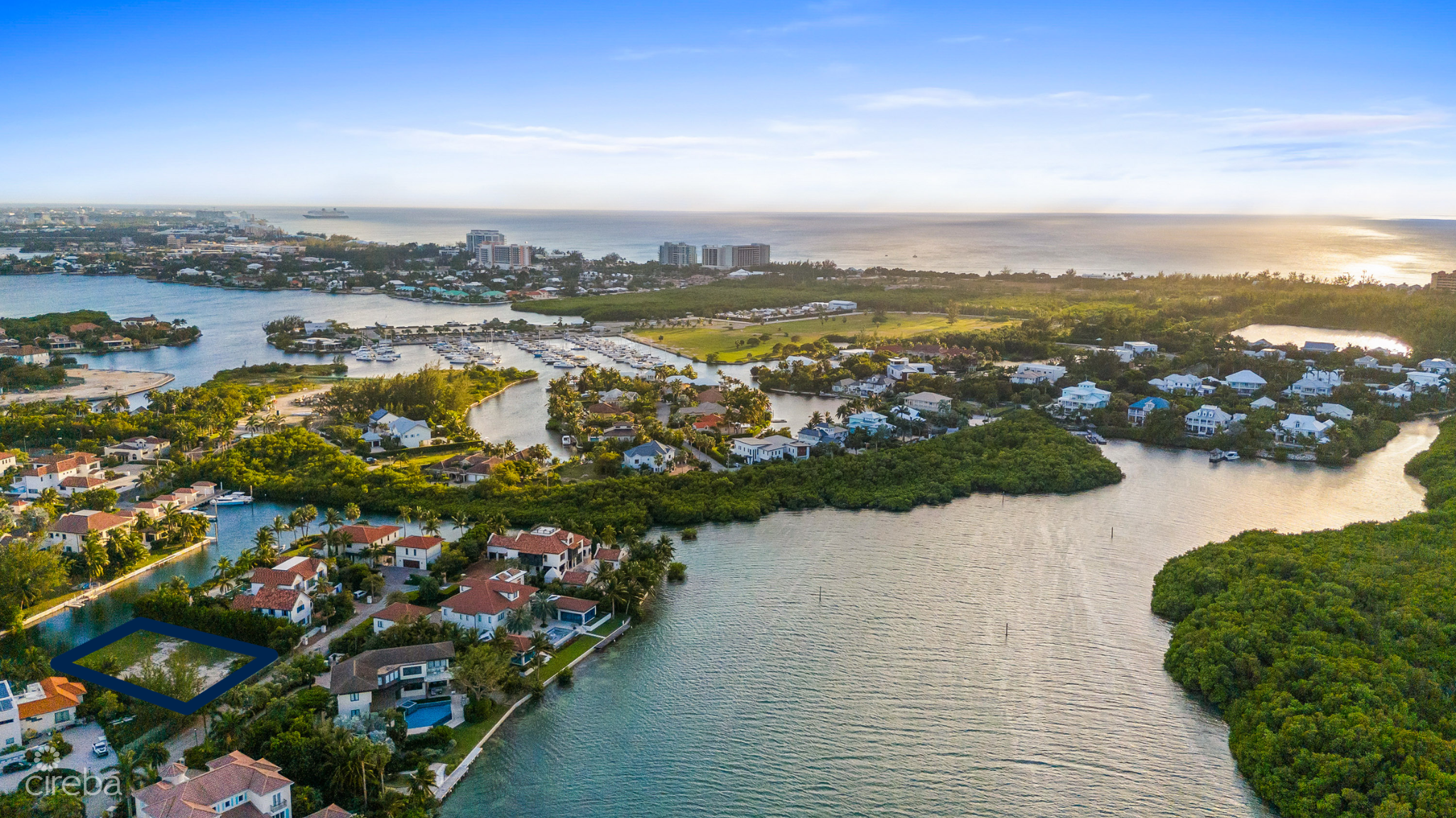 VISTA DEL MAR- EXECUTIVE  ESTATE CANAL LOT