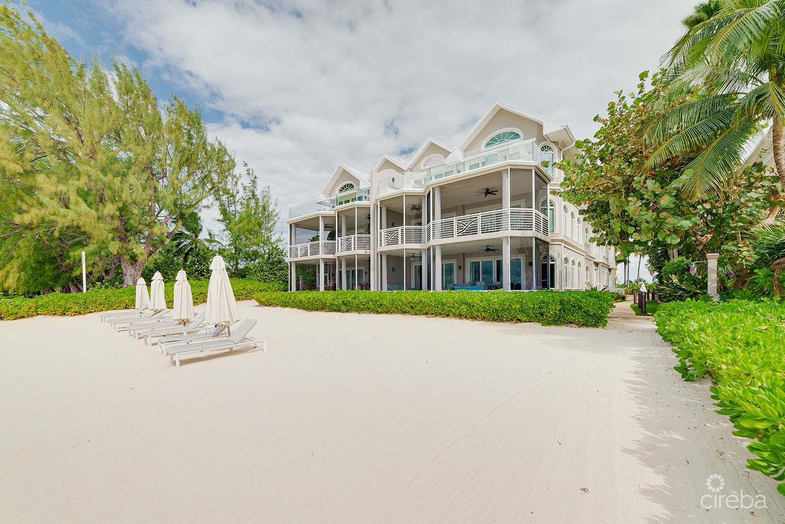 LUXURY SEVEN MILE BEACH CONDO – MANDALAY UNIT ONE