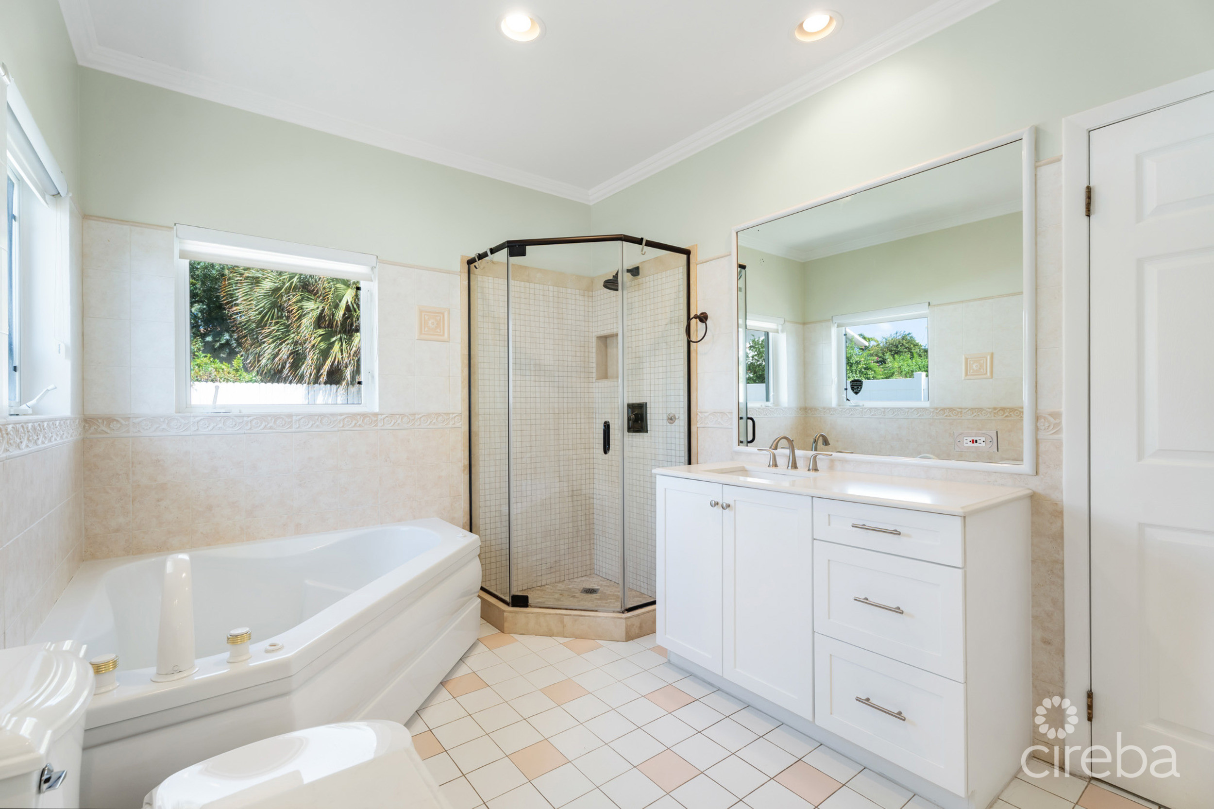 SNUG HARBOUR FAMILY HOME