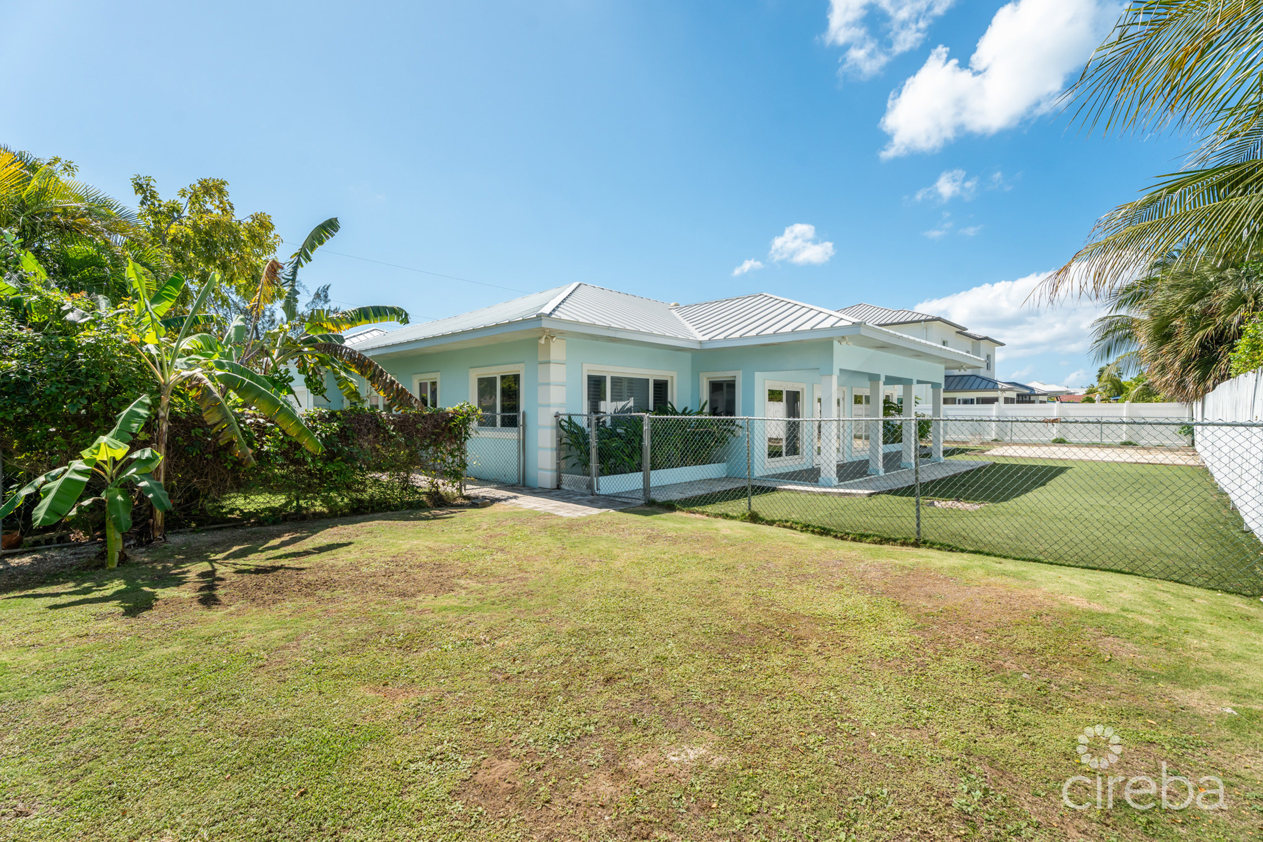 SNUG HARBOUR FAMILY HOME
